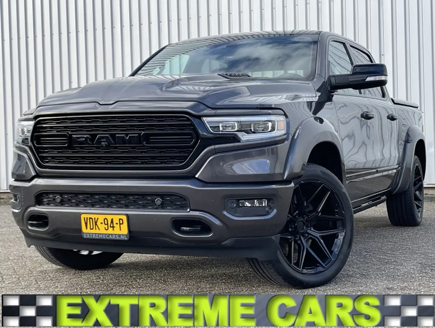 Dodge RAM 1500 pick up 4x4 Crew Cab Limited Night LPG Grau - 1