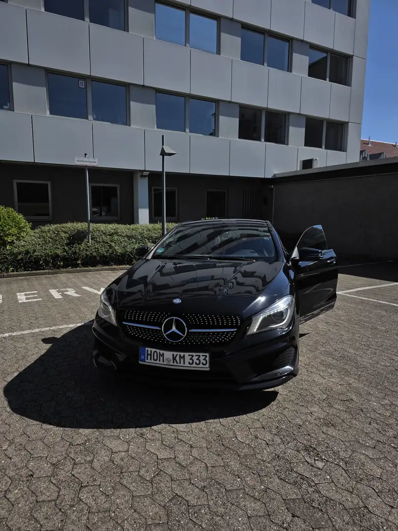 Mercedes-Benz CLA 200 AMG Line - 1