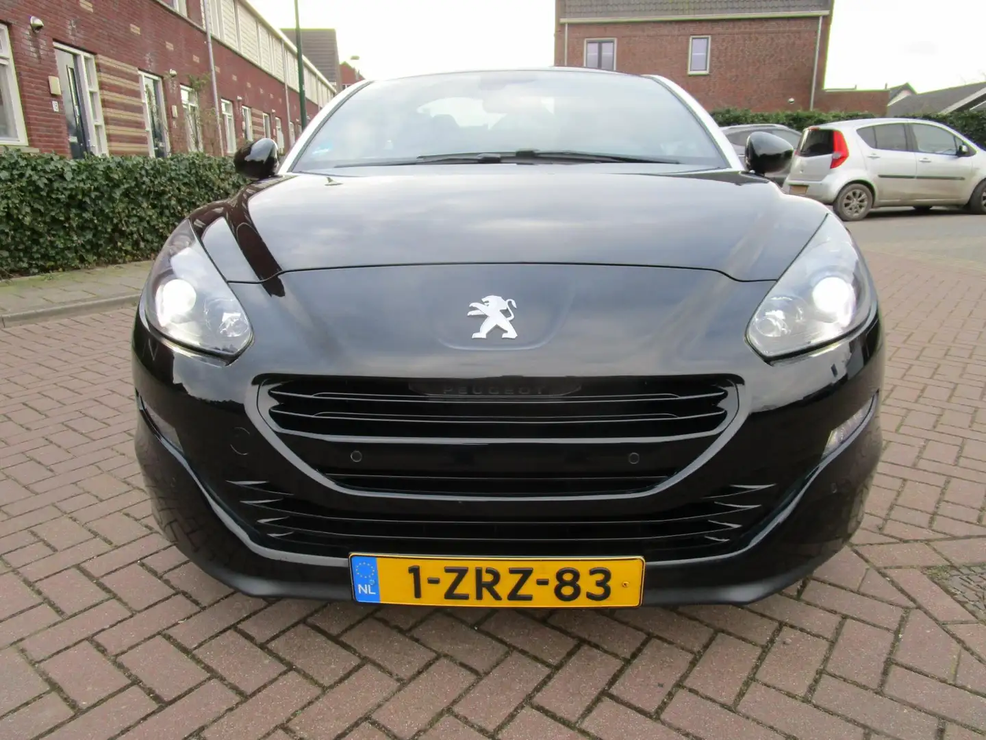 Peugeot RCZ 1.6i turbo Red Carbon vol opties leer nieuwstaat Negro - 2