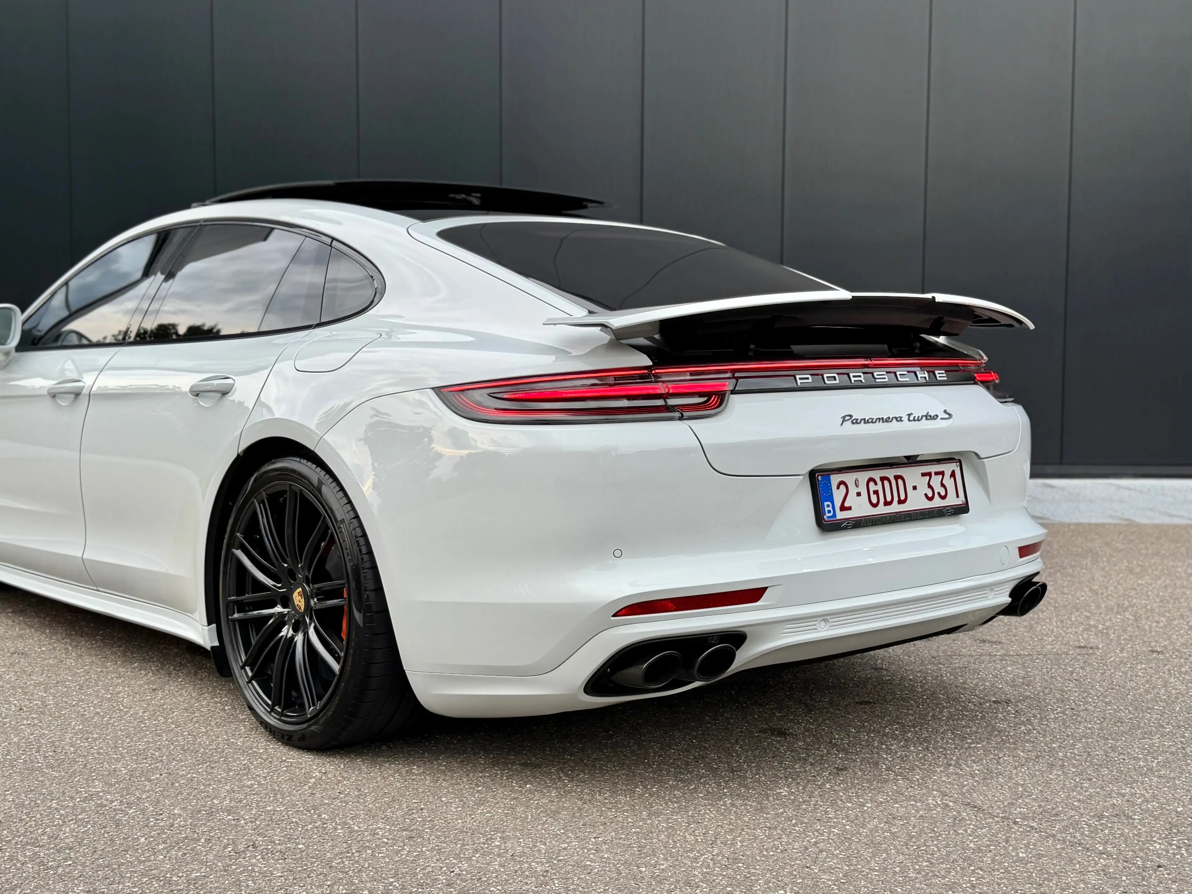 Porsche Panamera Panamera Turbo e-Hybrid S 4.0 V8 Bi-Turbo PHEV PDK (500 kW) — photo 10