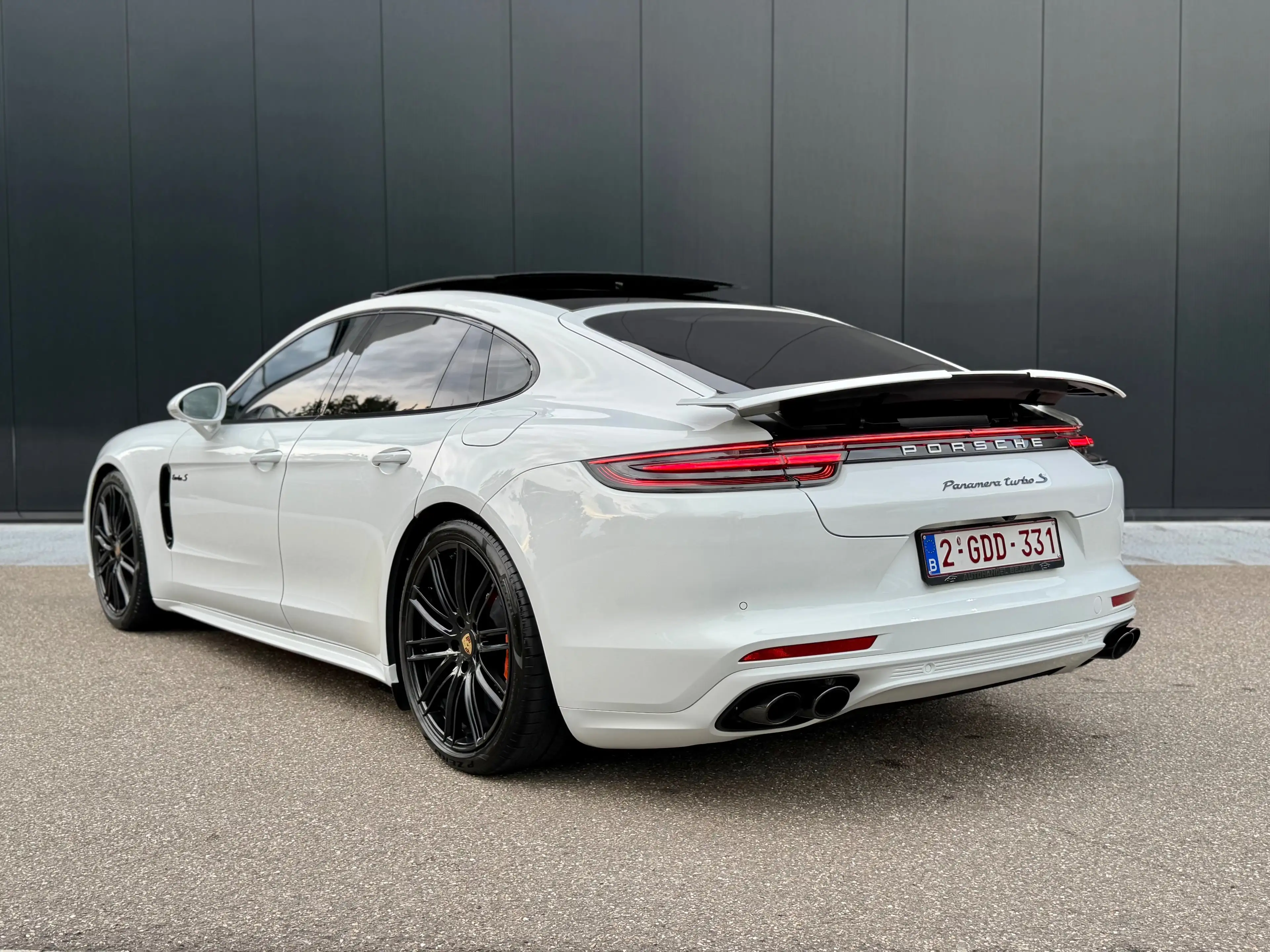Porsche Panamera Panamera Turbo e-Hybrid S 4.0 V8 Bi-Turbo PHEV PDK (500 kW) — photo 9