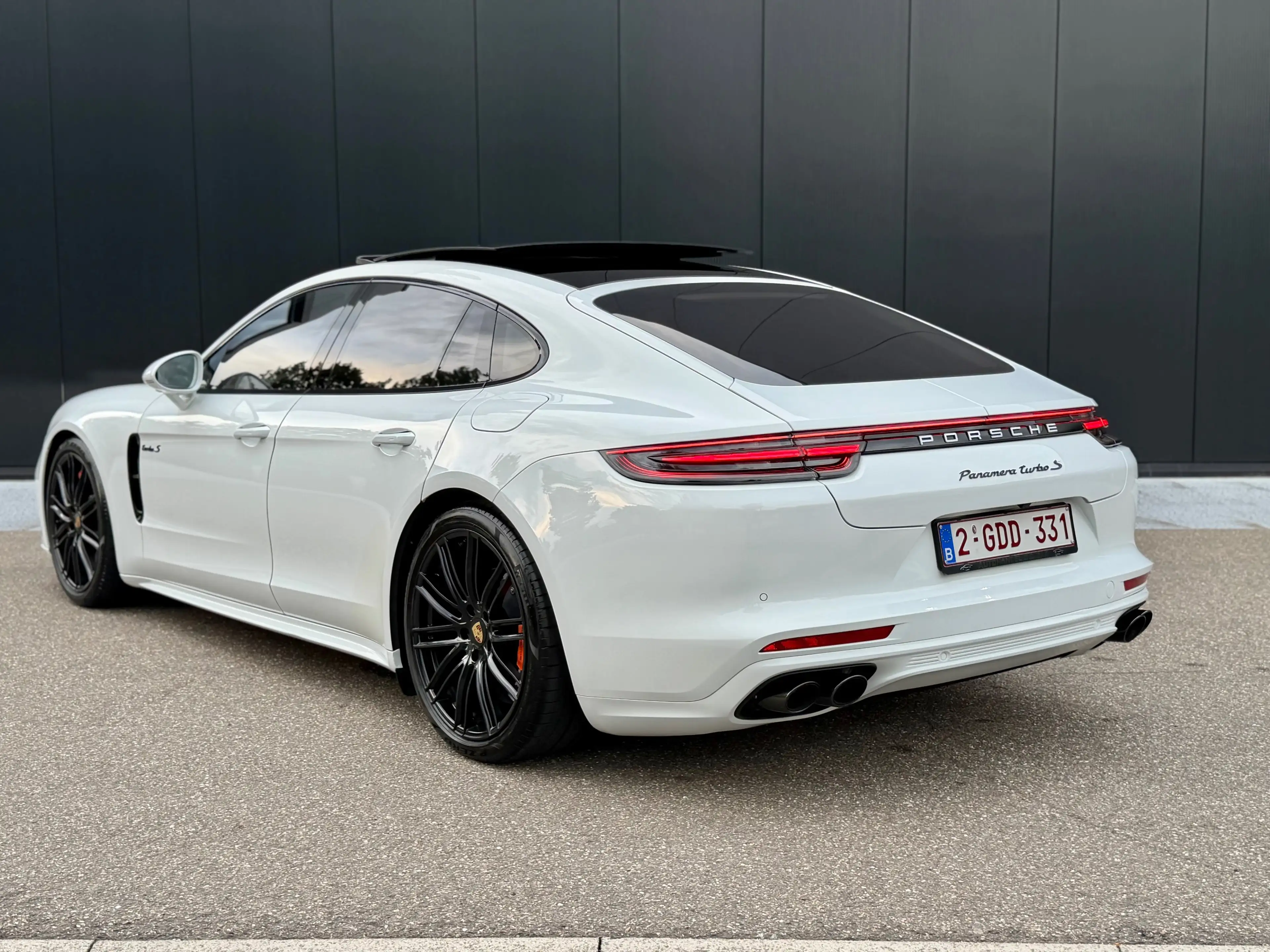 Porsche Panamera Panamera Turbo e-Hybrid S 4.0 V8 Bi-Turbo PHEV PDK (500 kW) — photo 13
