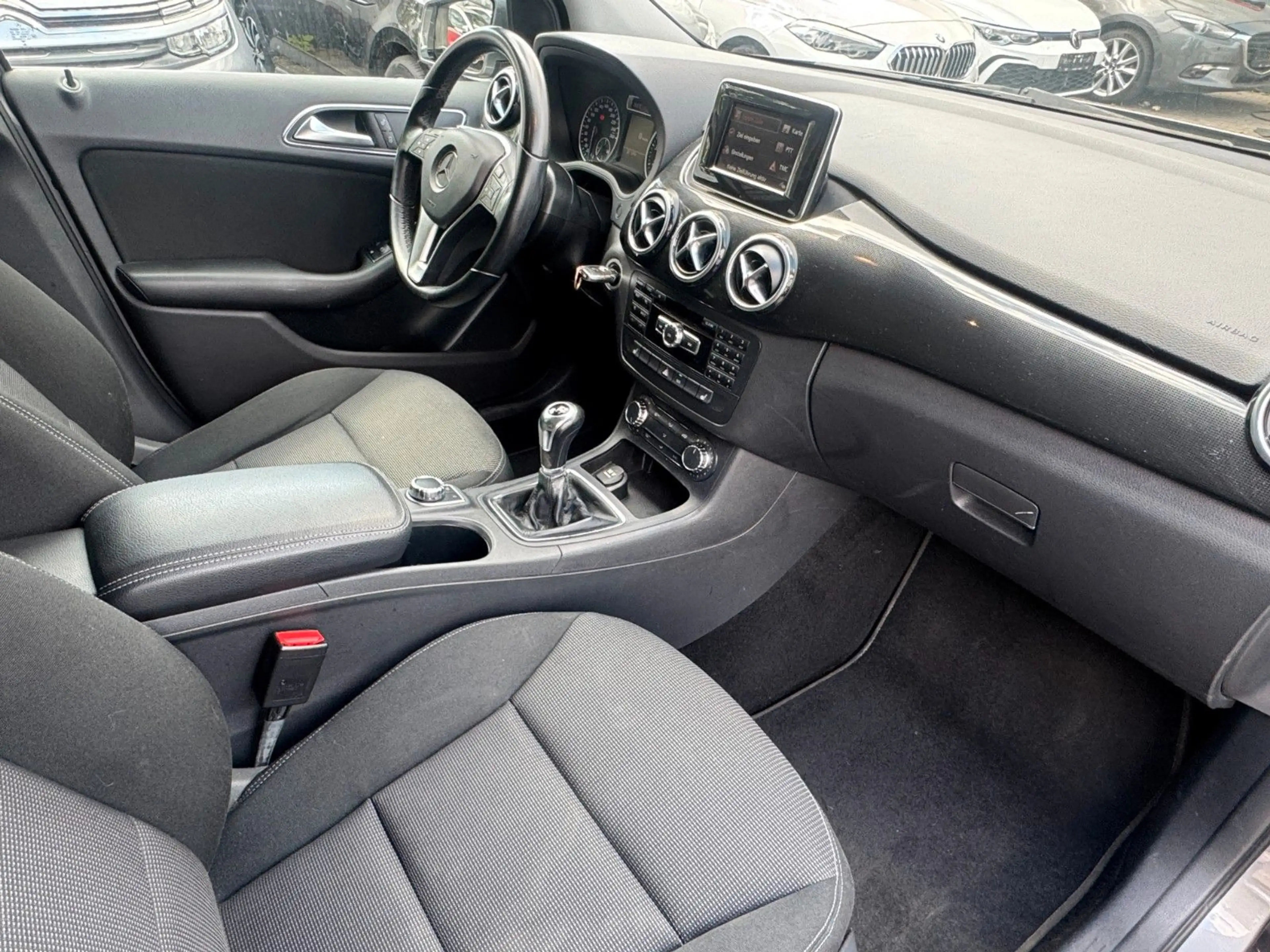 Mercedes-Benz B 180 *Navi*Sitzhzg*AHK* — photo 14