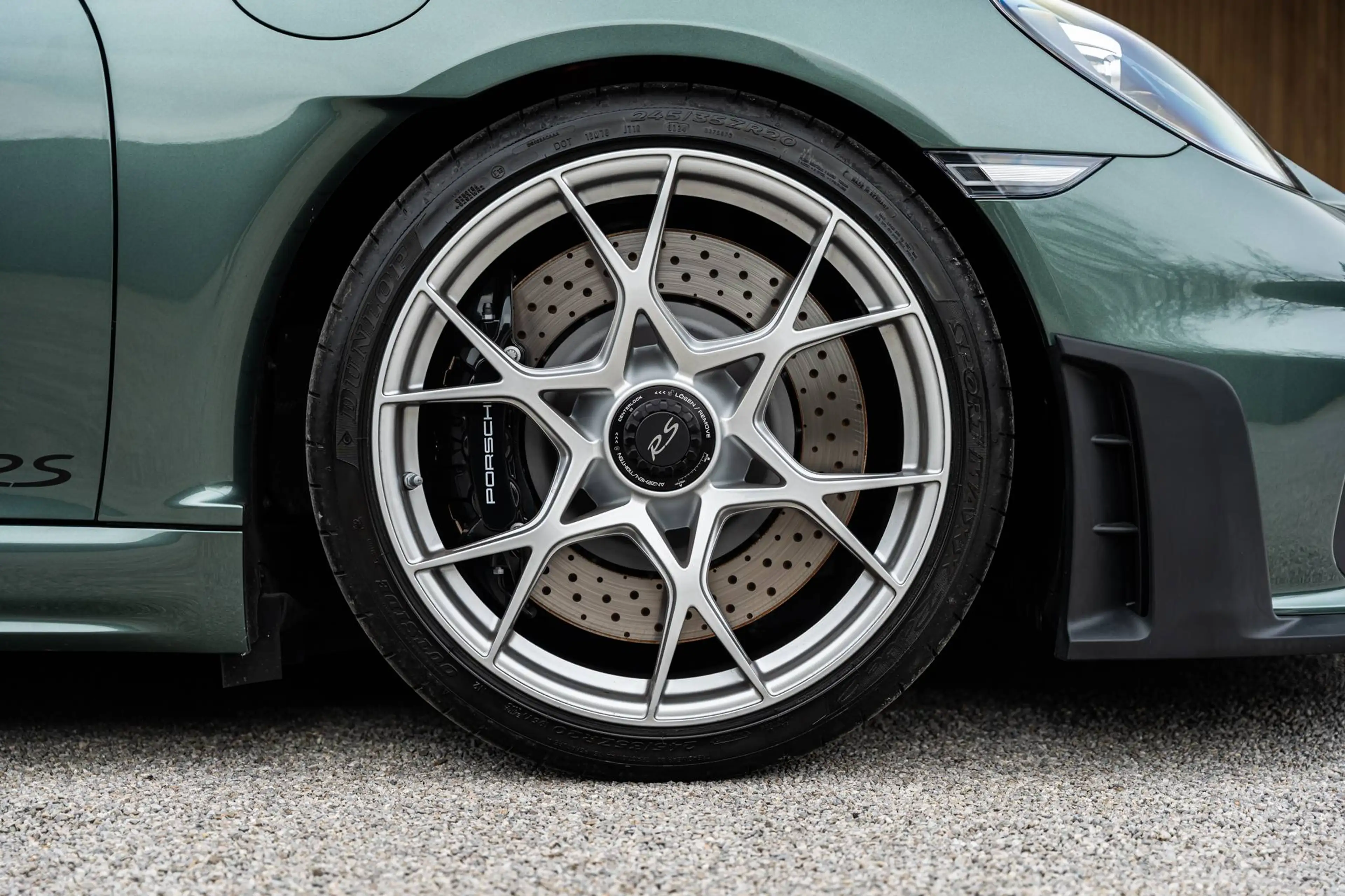 Porsche 718 GT4 RS/PTS - MALACHITE GREEN/WEISSACH/LIFT/90 KM — photo 11