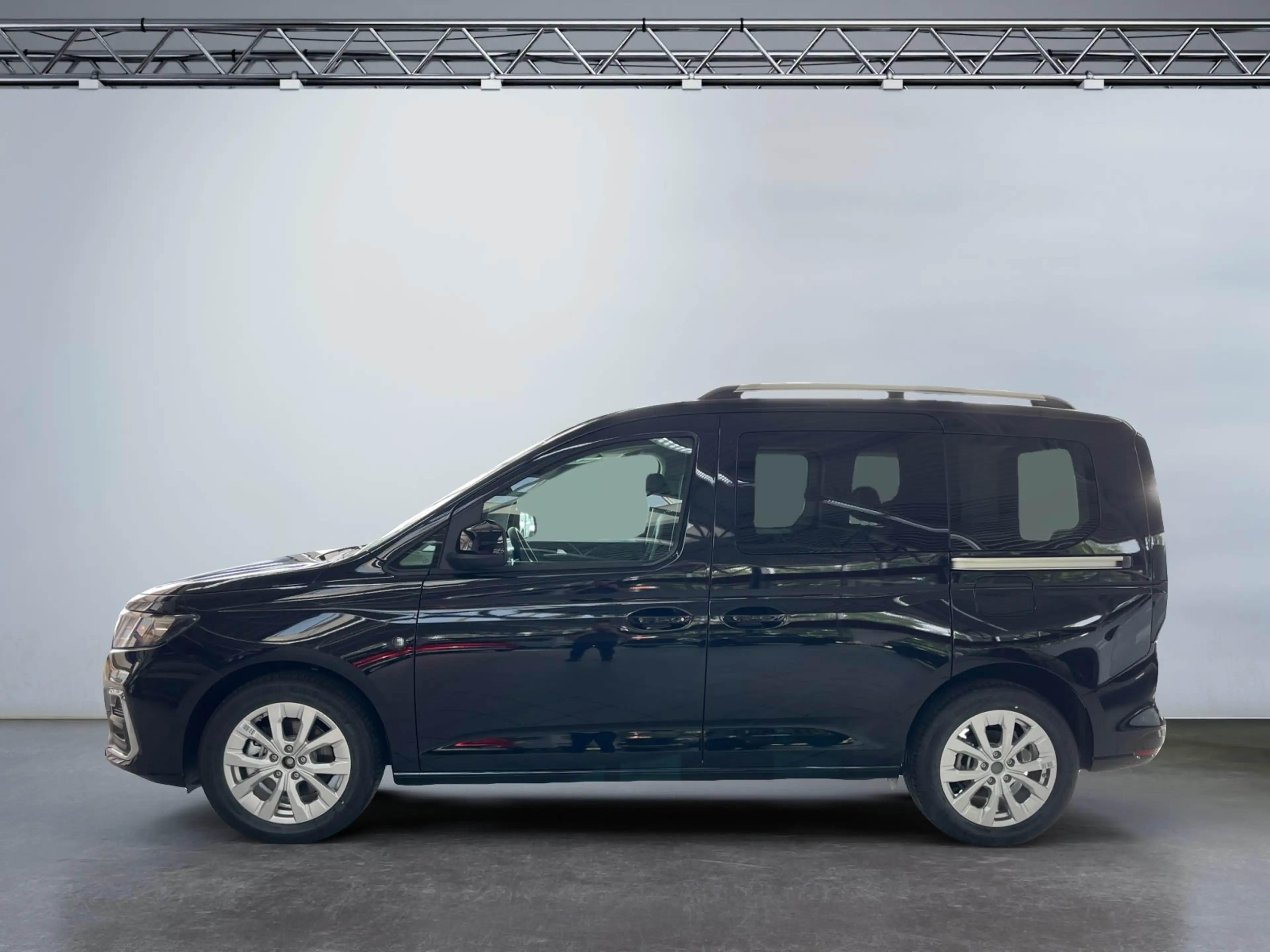 Ford Tourneo Connect Titanium 2.0 EcoBlue DSG TWA+PDC — photo 3