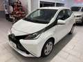 Toyota Aygo 5p 1.0 x-play my15 Weiß - thumbnail 3