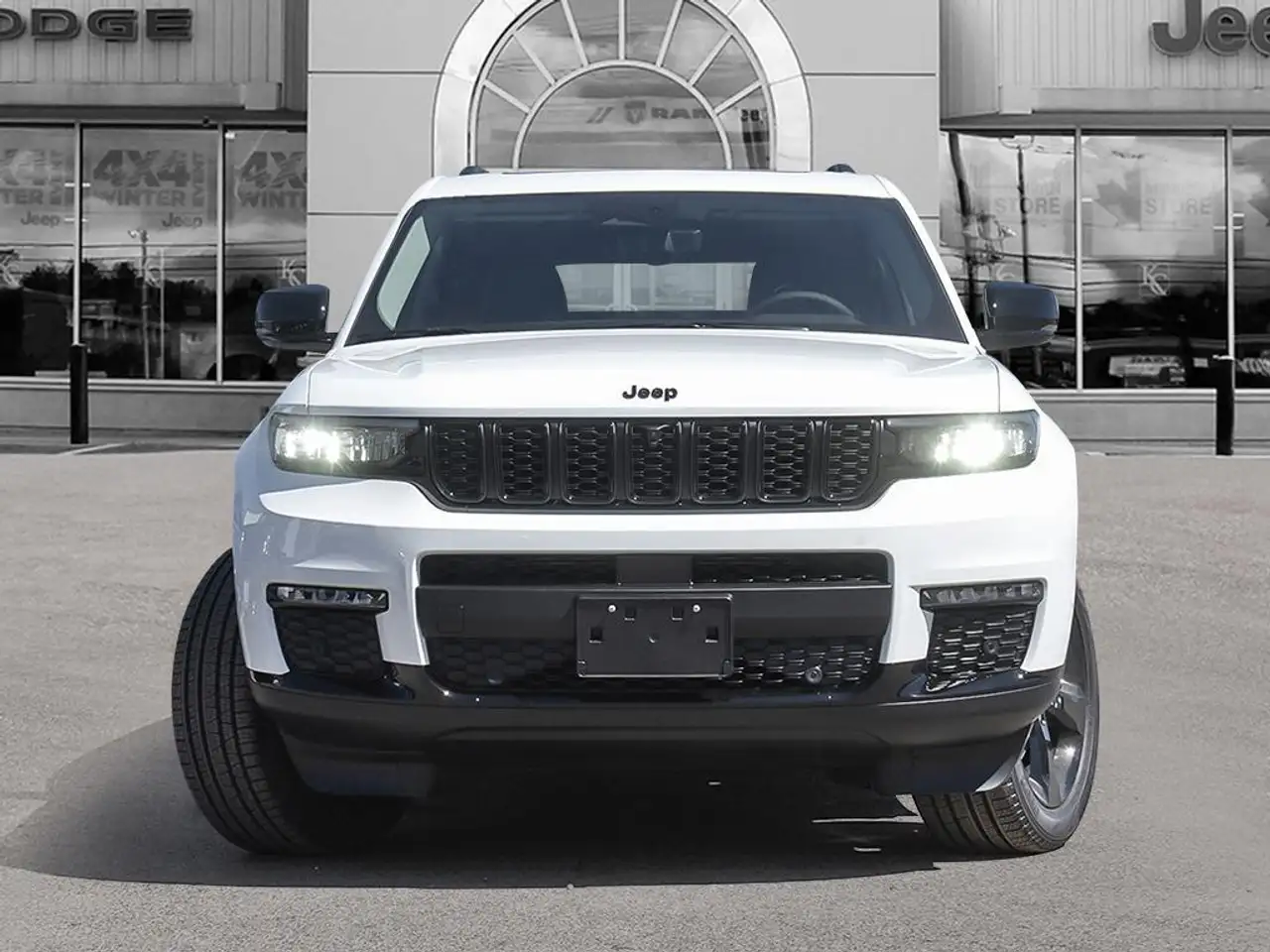 Jeep Grand Cherokee снимка Jeep Grand Cherokee