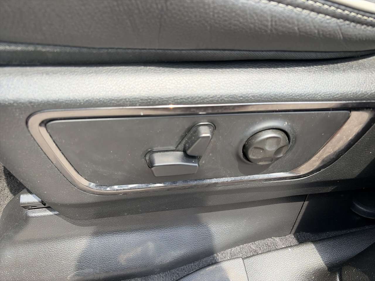 used 2025 Ram 1500 car, priced at $65,282