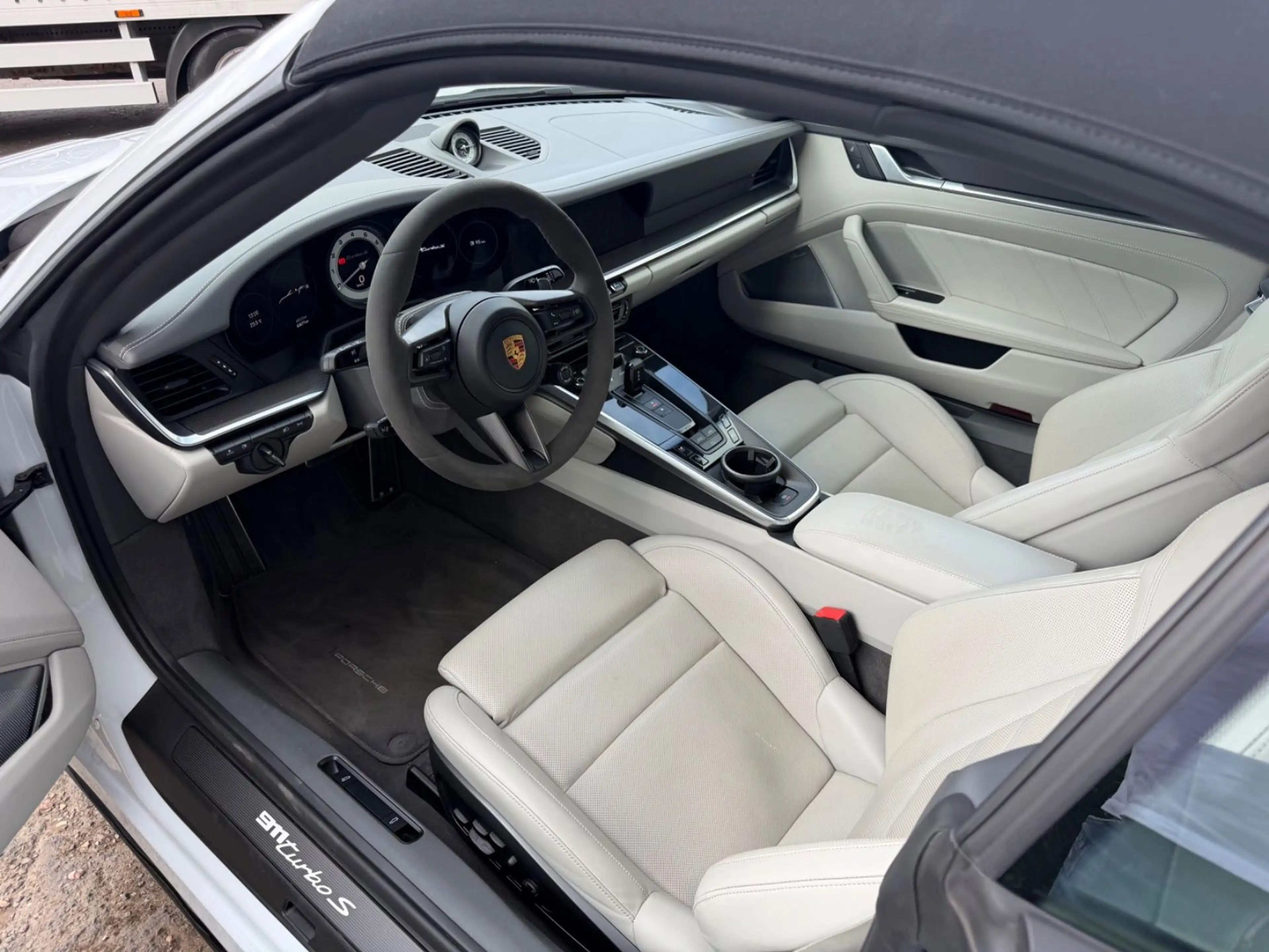 Porsche 911 Turbo S Cabriolet/Aero Paket/Unfallfrei/ — photo 3