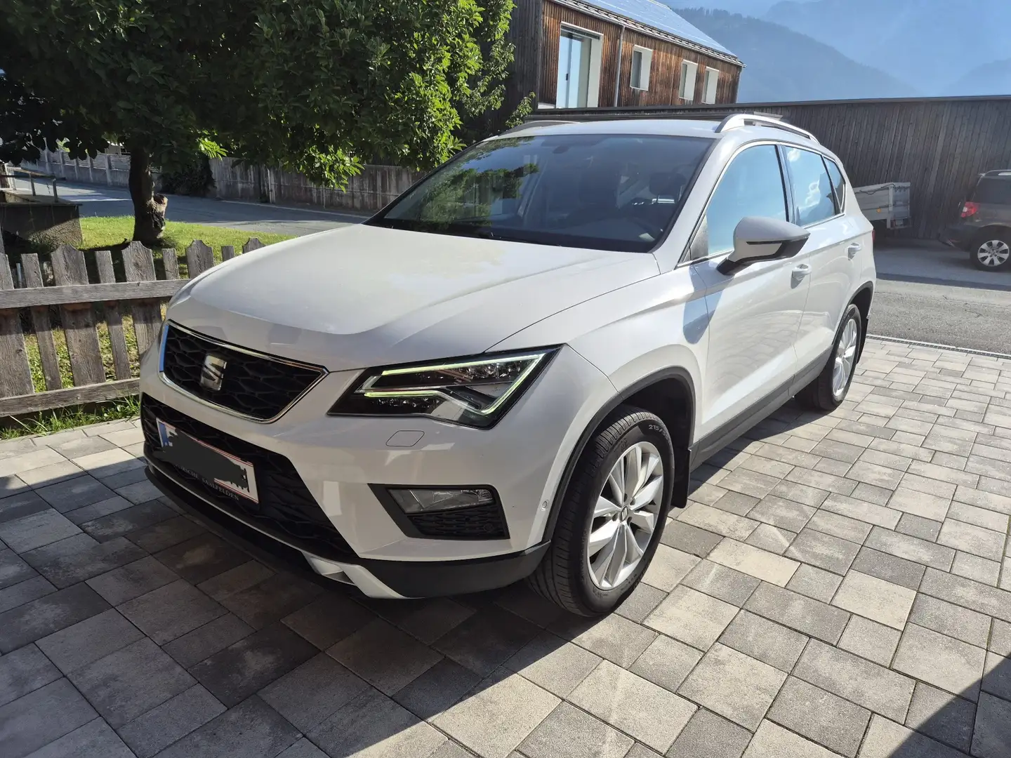 SEAT Ateca 1,0 Style Eco TSI / Preis VHB Weiß - 1
