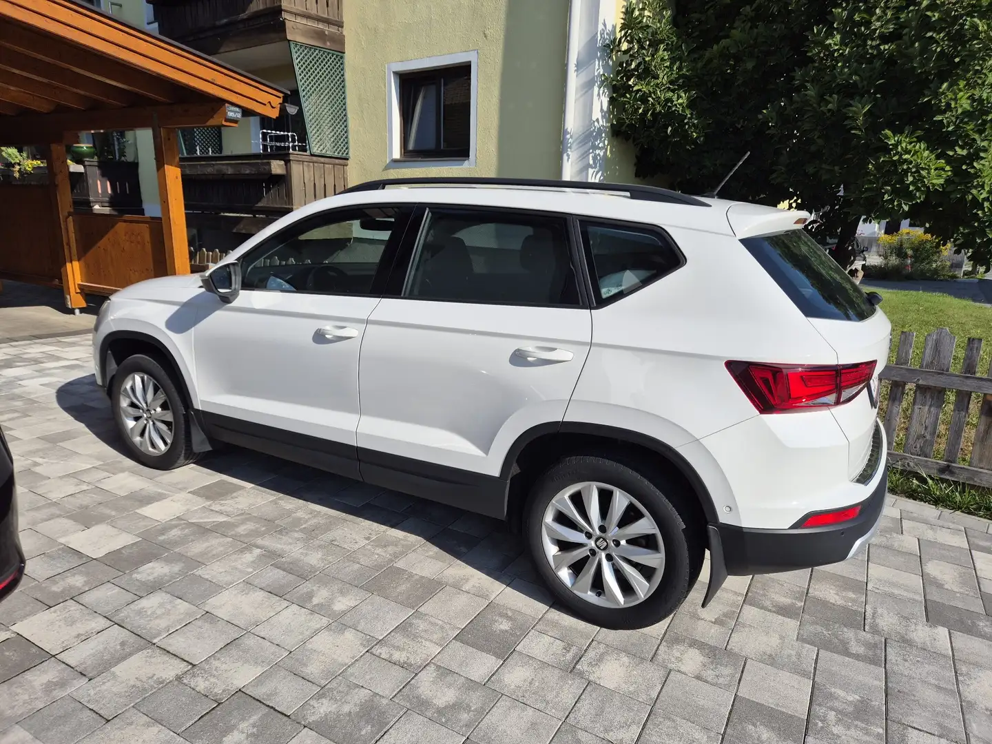 SEAT Ateca 1,0 Style Eco TSI / Preis VHB Weiß - 2