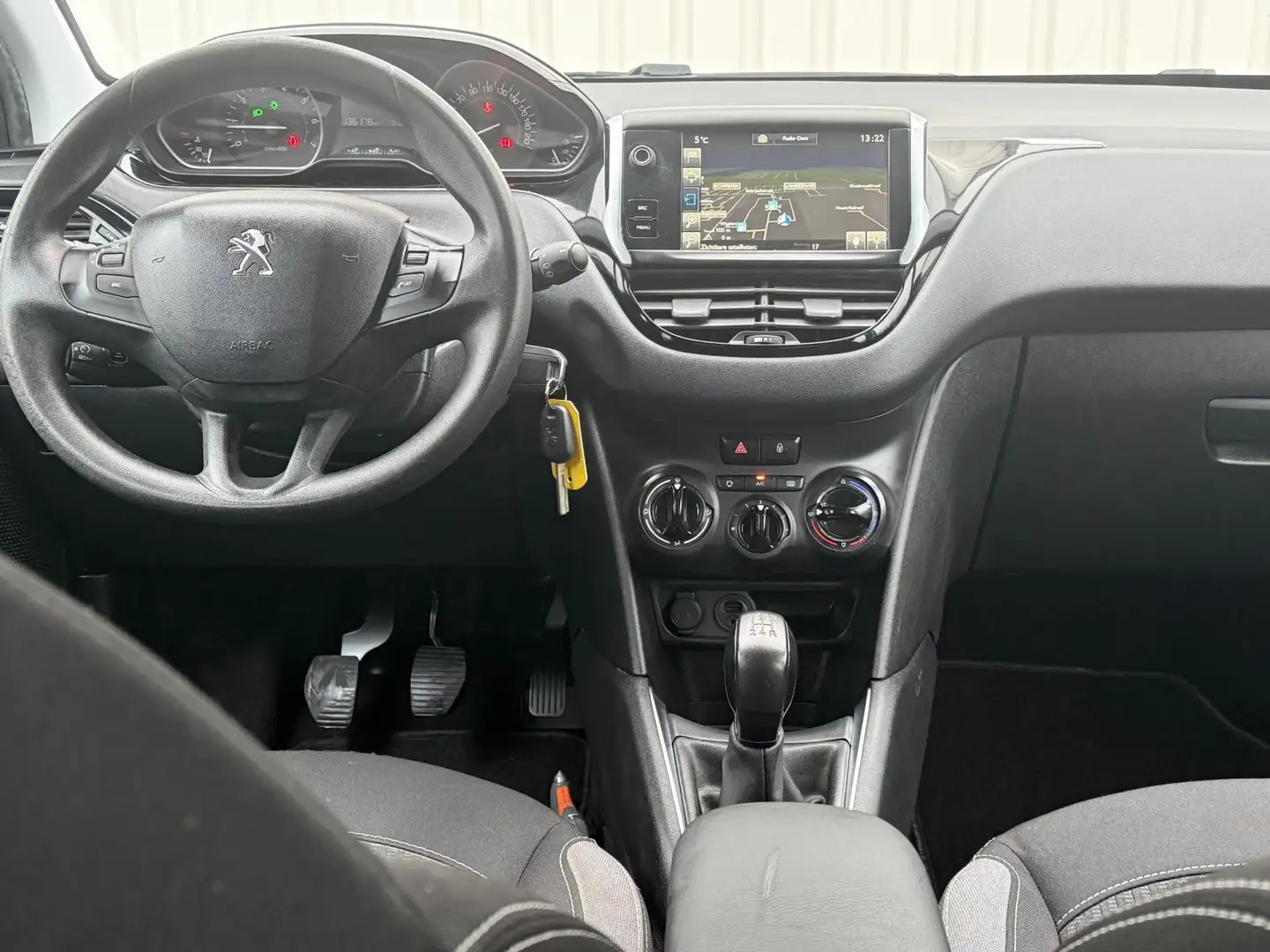 Peugeot 208 1.2 PureTech Blue Lion 1e Eigenaar,Trekhaak,Airco, Blau - 2