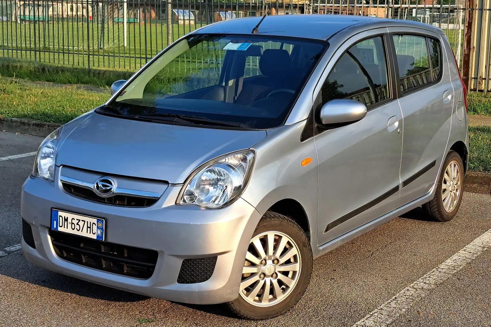 Daihatsu Cuore Cuore 5p 1.0 TaKa Сірий - 1