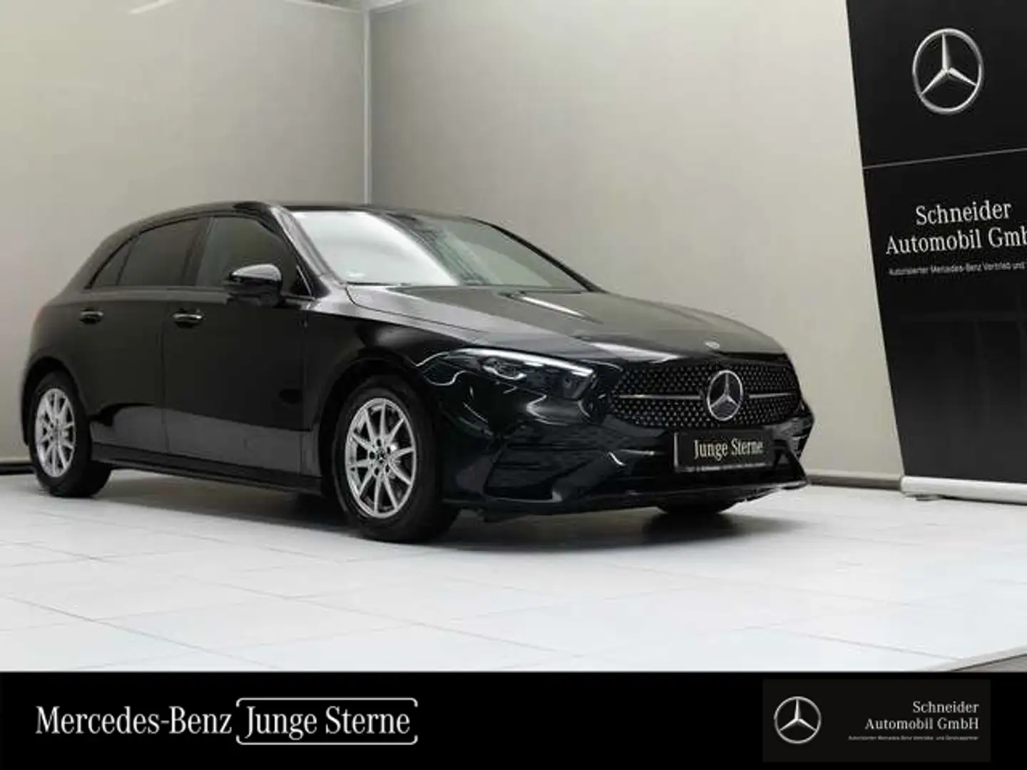 Mercedes-Benz A 180 d Kompaktlimousine W-Paket Night Navi Sport Schwarz - 1