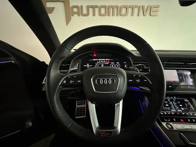 Audi RS Q8 view 14