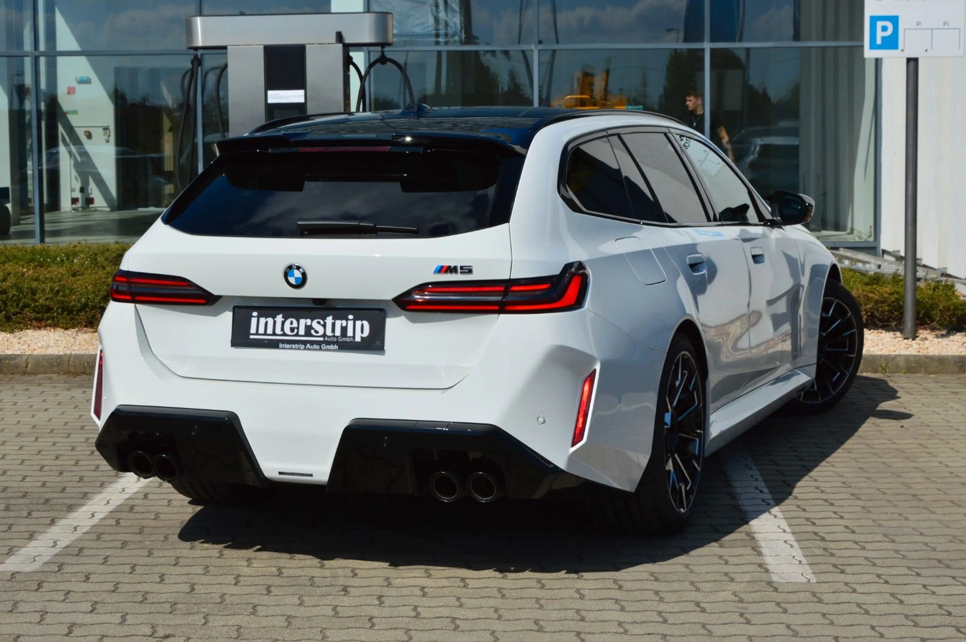 BMW M5 Touring.M DRIVE PRO.DR.ASS.PRO.360.B&W.AHK — photo 6