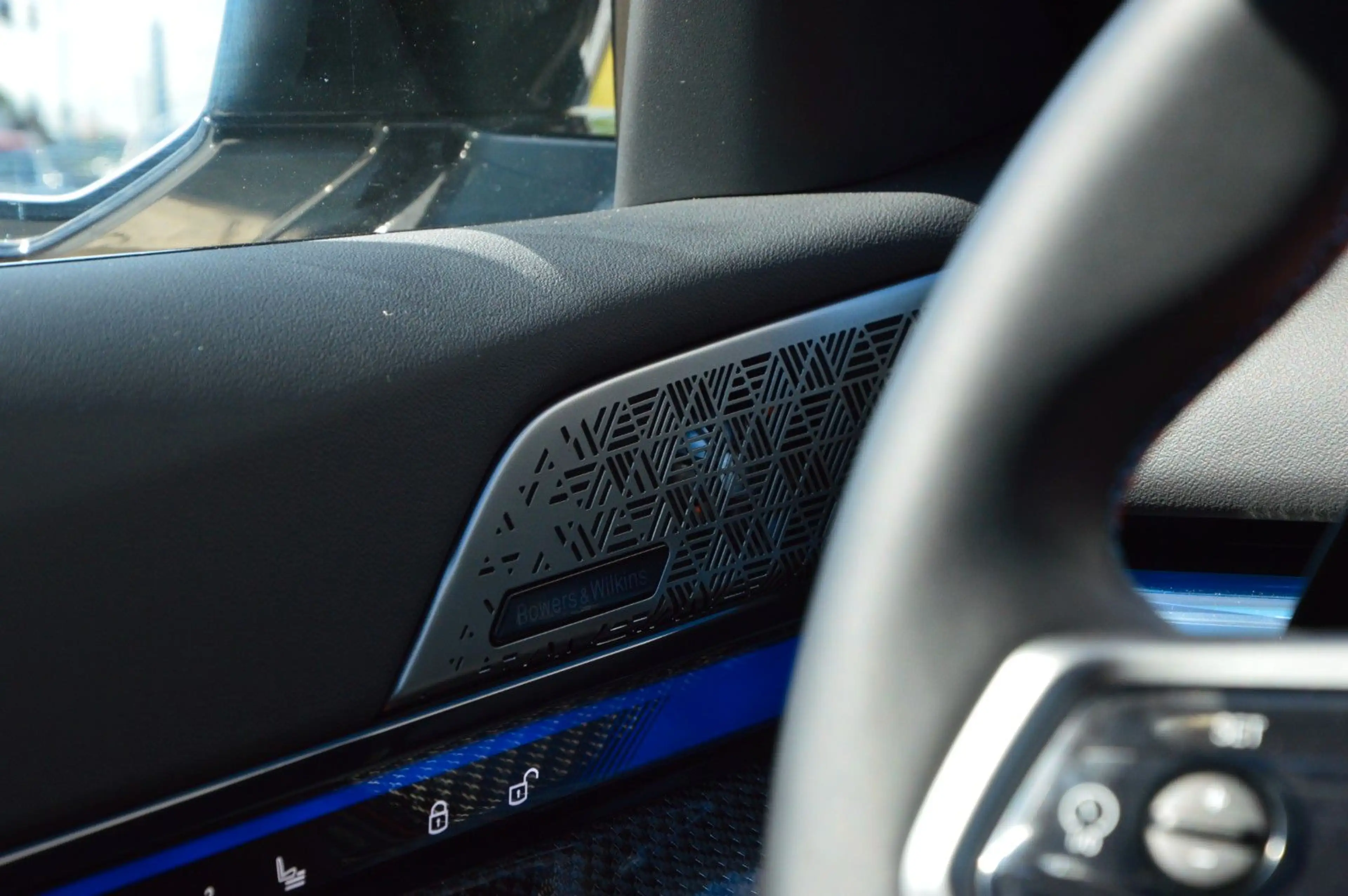 BMW M5 Touring.M DRIVE PRO.DR.ASS.PRO.360.B&W.AHK — photo 12