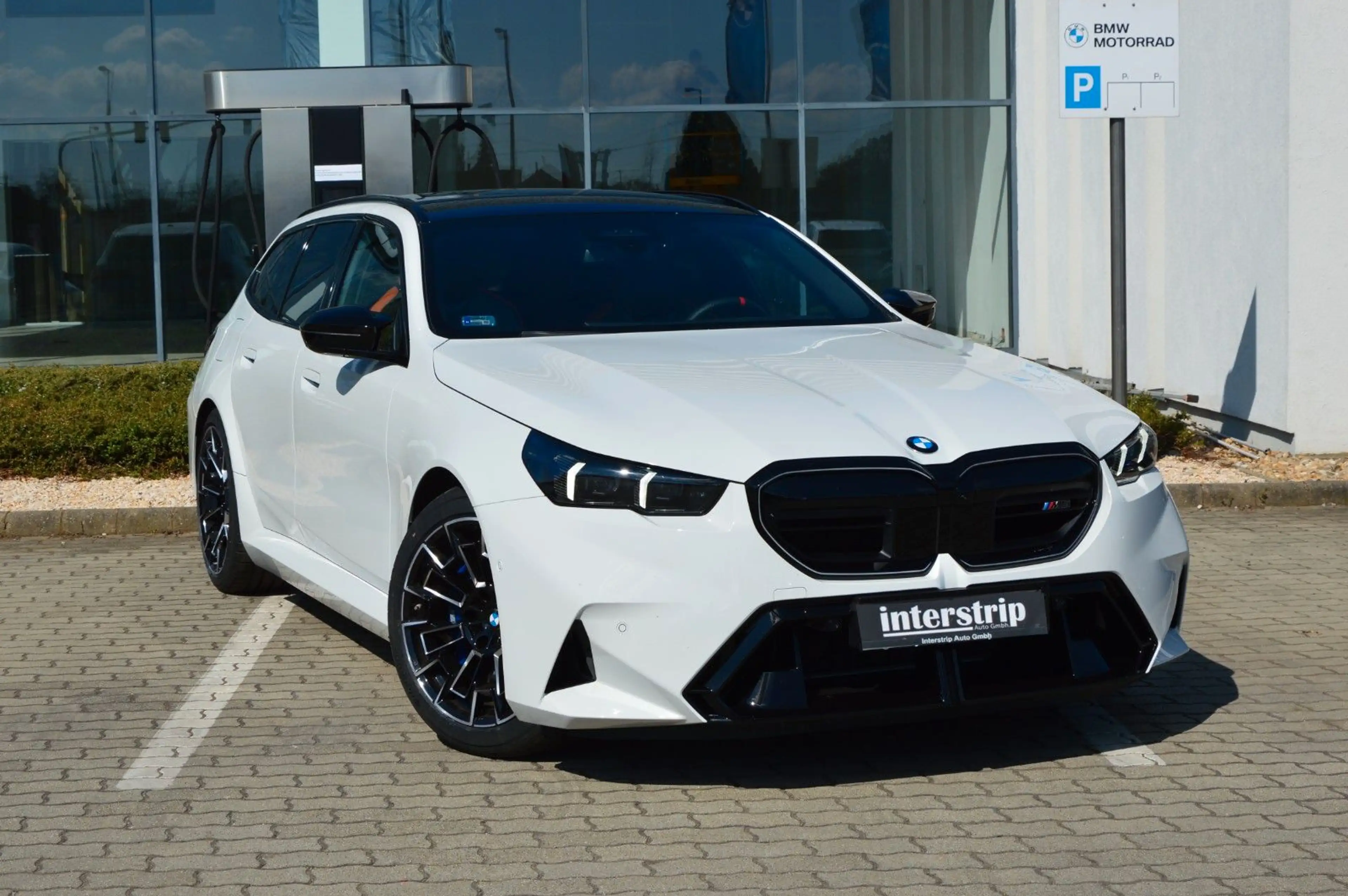 BMW M5 Touring.M DRIVE PRO.DR.ASS.PRO.360.B&W.AHK — photo 3