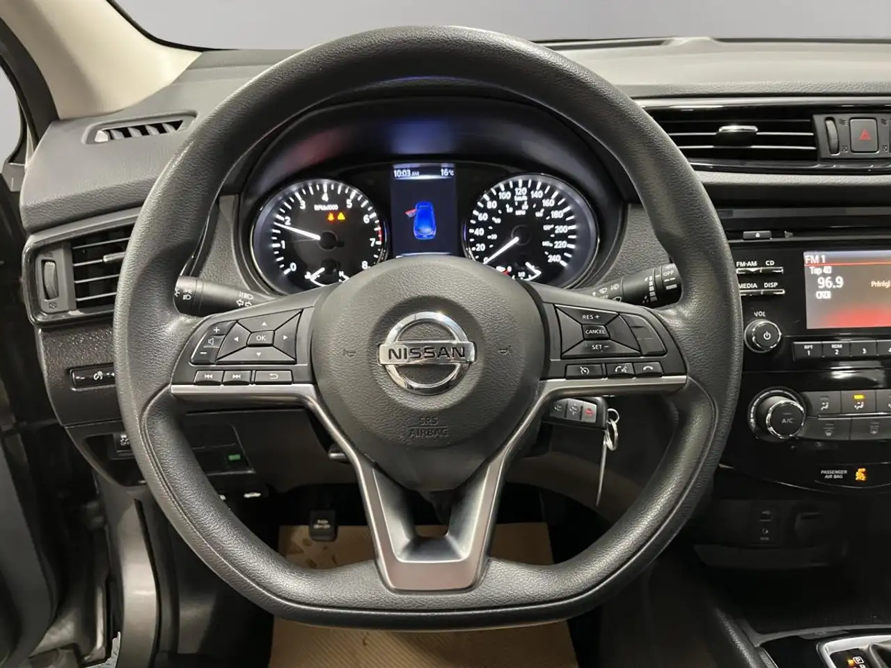 Nissan Qashqai снимка Nissan Qashqai