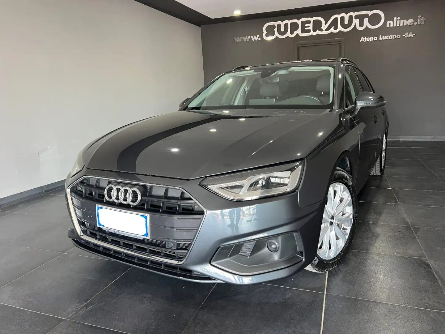 Audi A4 Avant 40 TDI quattro S tronic Business Grigio - 2