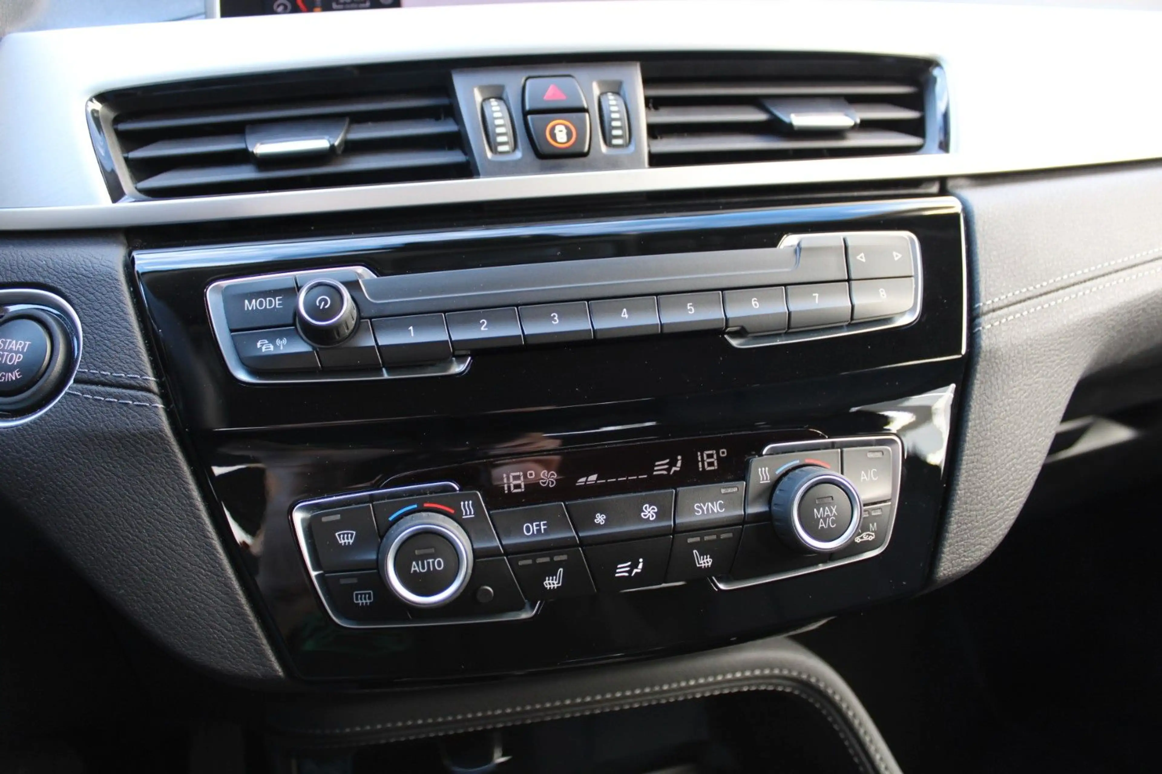 BMW X2 18i AUT. Advantage R-KAMERA LED NAVI SHZ TEMP — photo 14