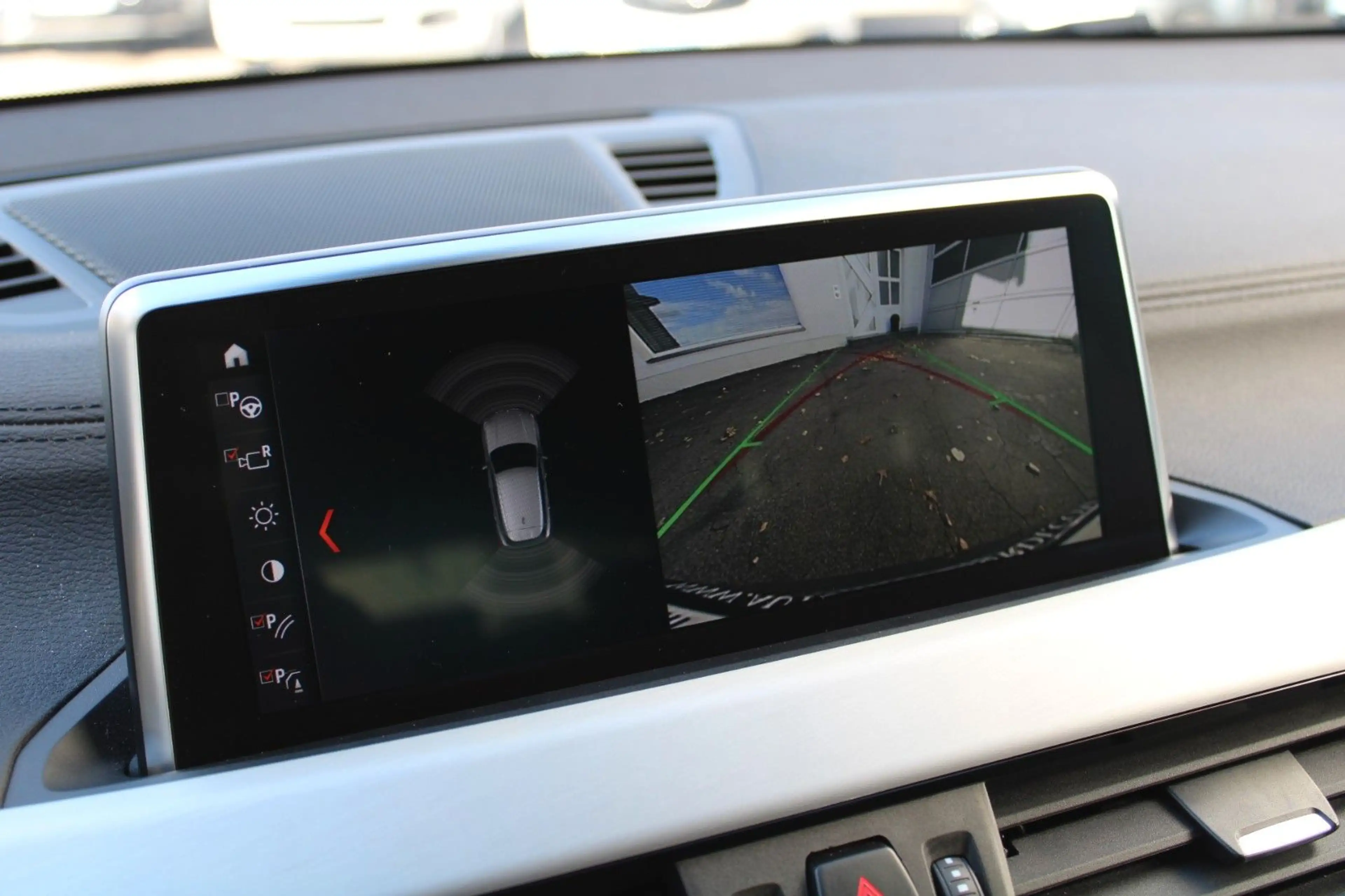 BMW X2 18i AUT. Advantage R-KAMERA LED NAVI SHZ TEMP — photo 12