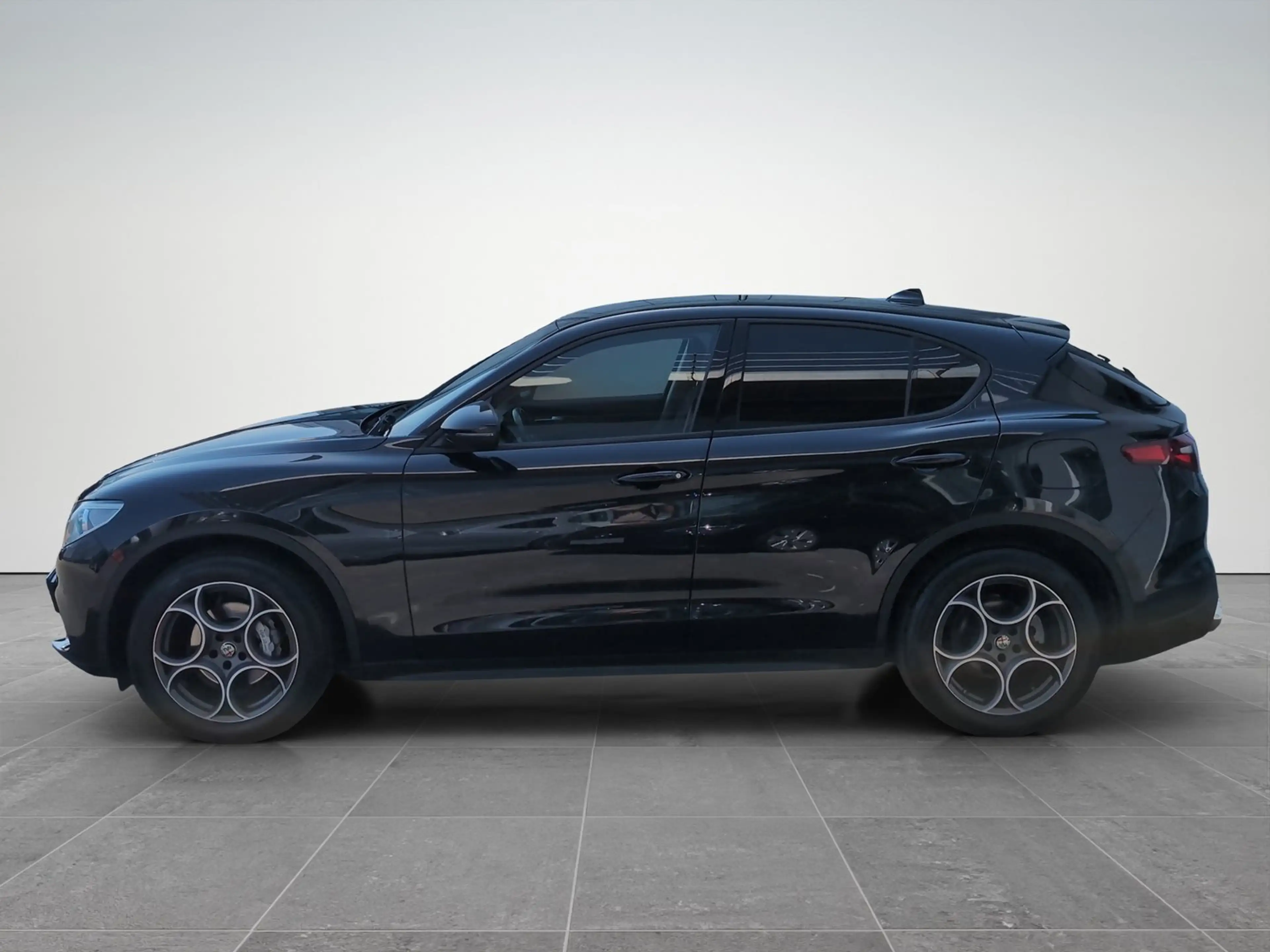 Alfa Romeo Stelvio Business Q4 — photo 6
