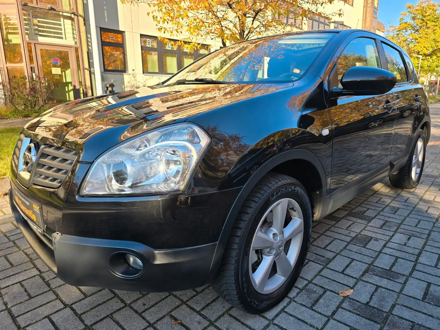 Nissan Qashqai Acenta Schwarz - 2