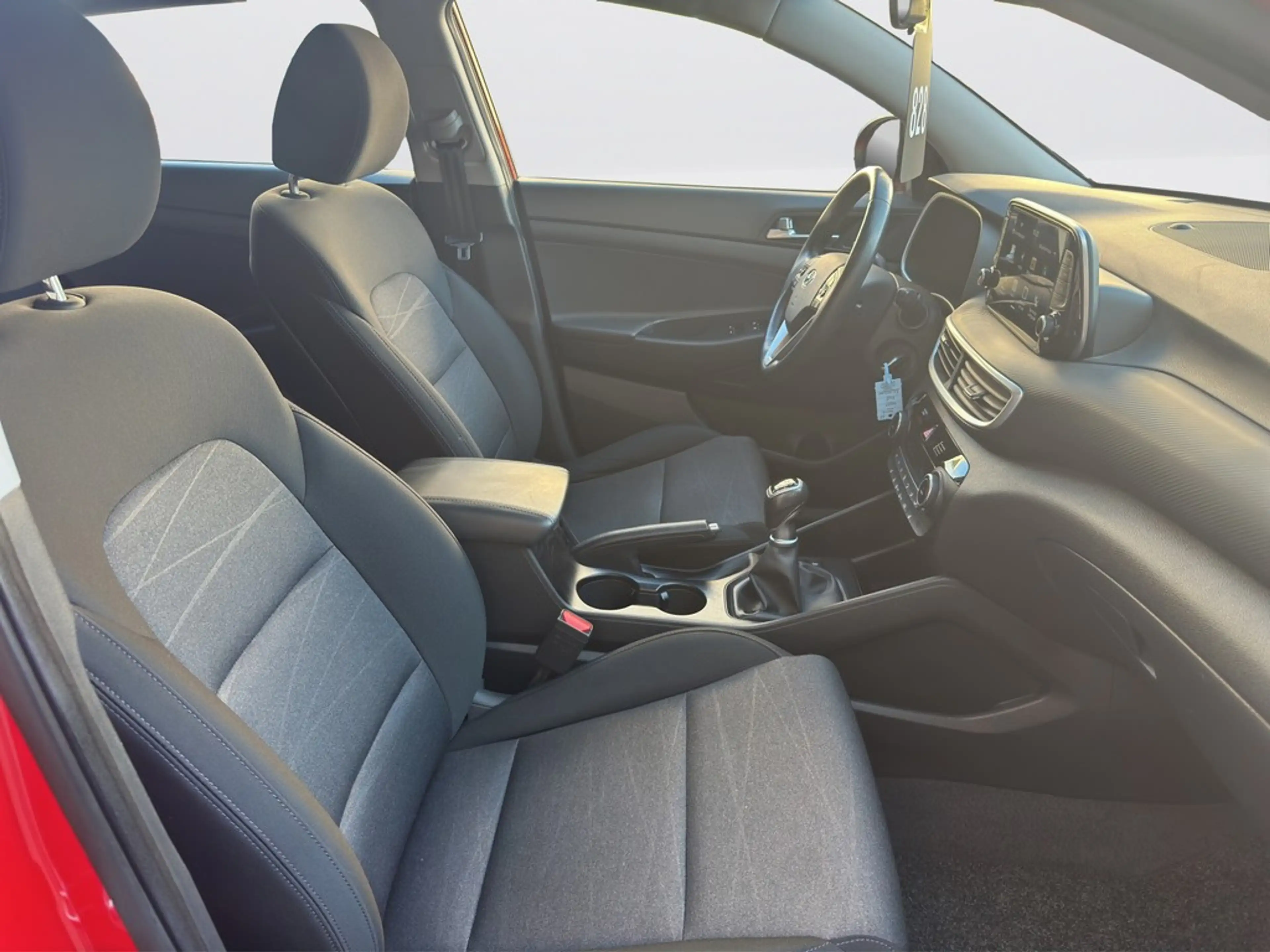Hyundai TUCSON Advantage 1.6 2WD 6-Gang LED/NAV/RFK — photo 15