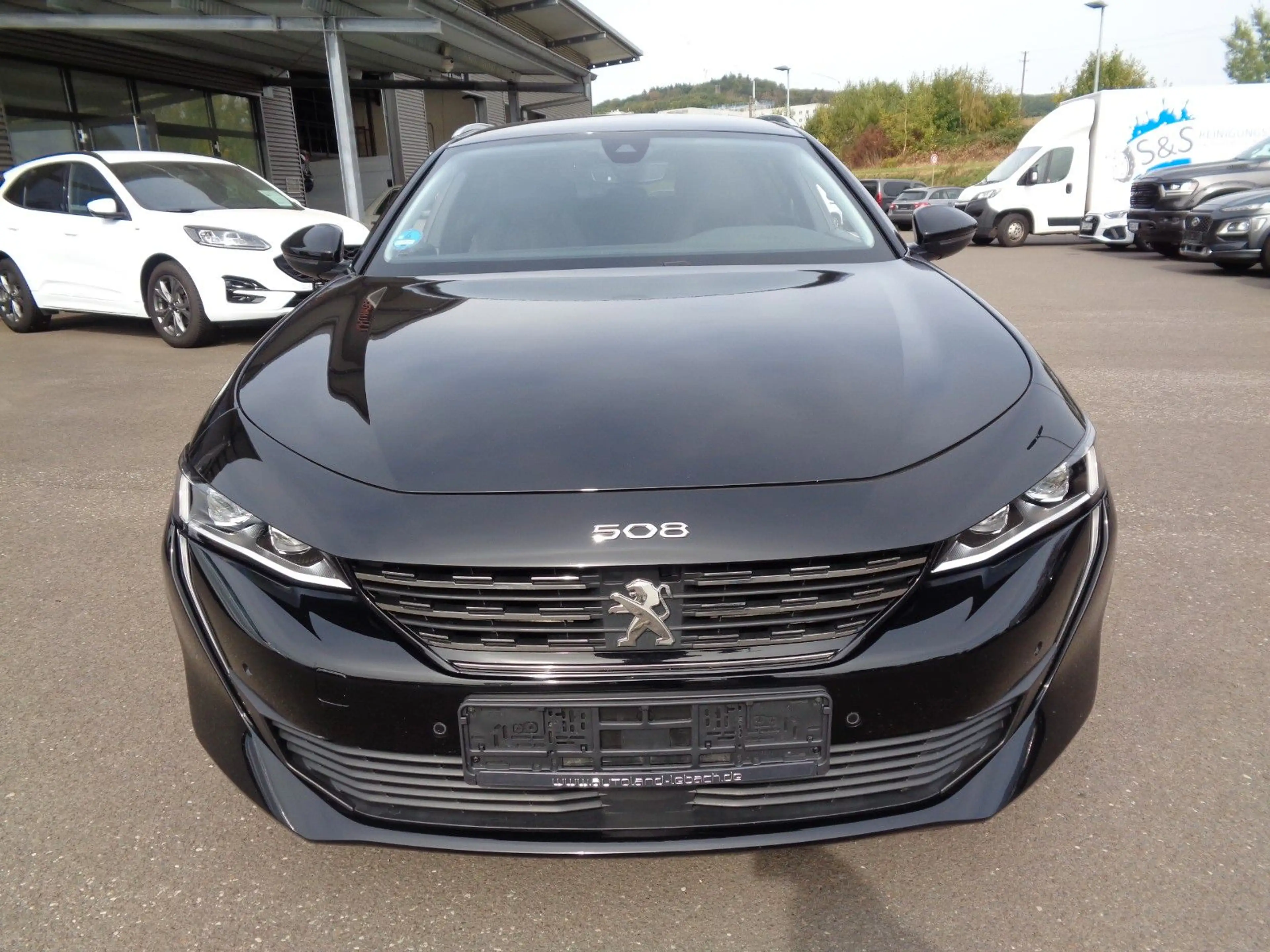 Peugeot 508 SW Hybrid 225 Allure — photo 2