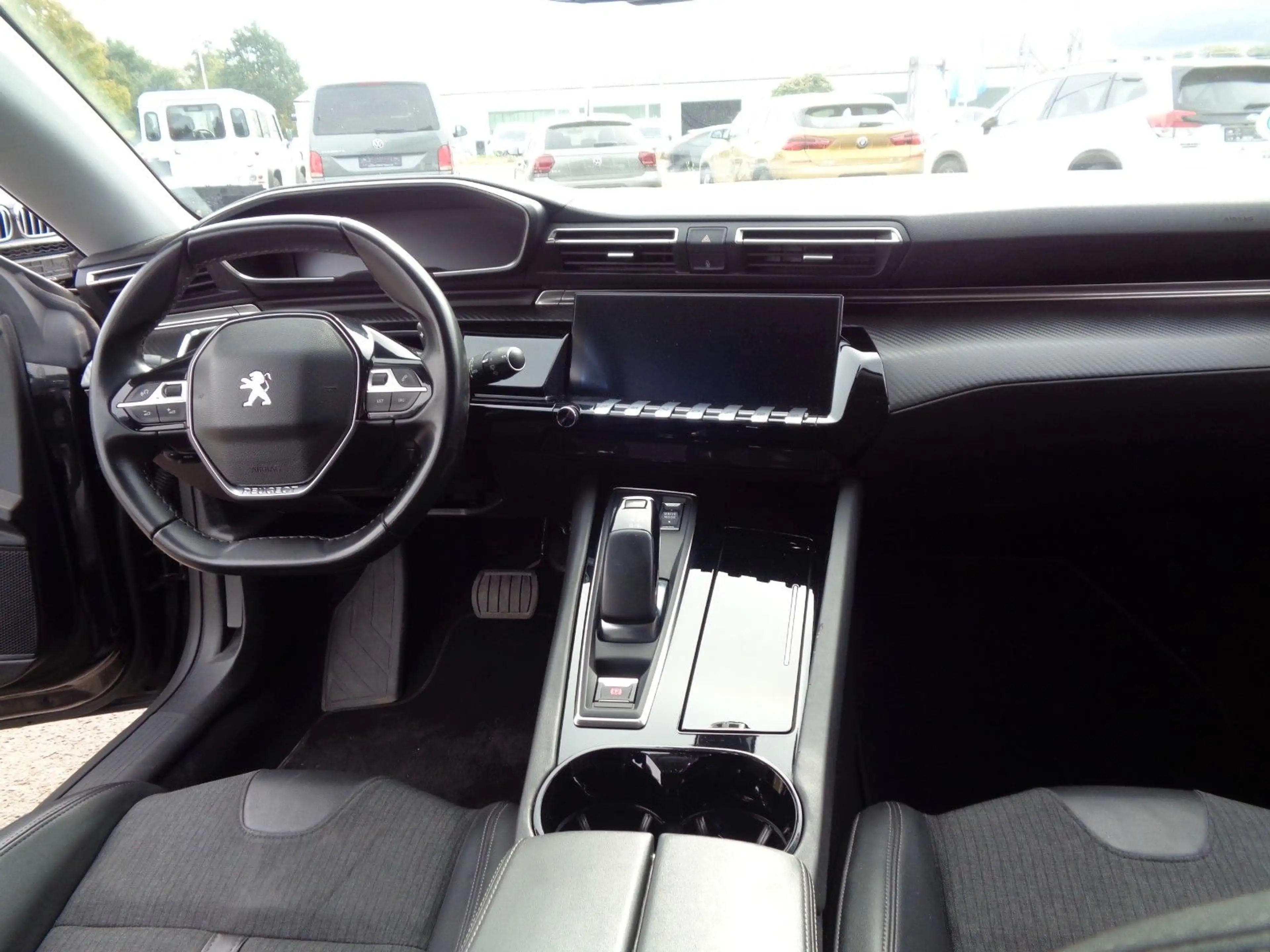 Peugeot 508 SW Hybrid 225 Allure — photo 11
