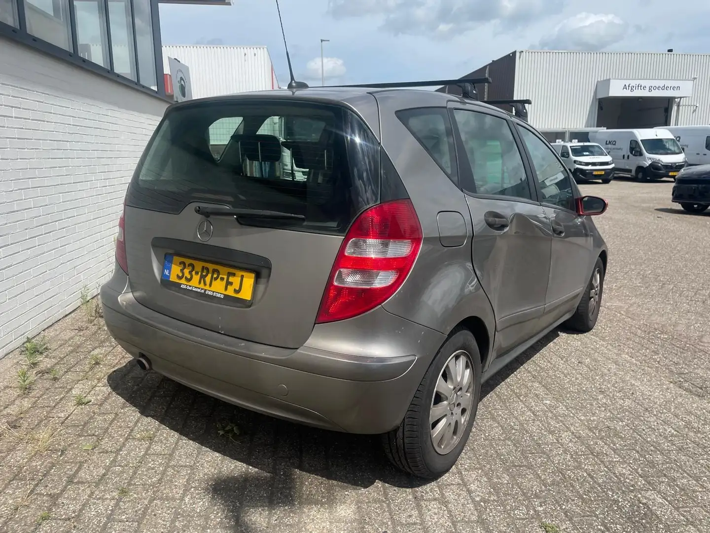 Mercedes-Benz A 150 Classic Leer Airco Cruise Grijs - 2