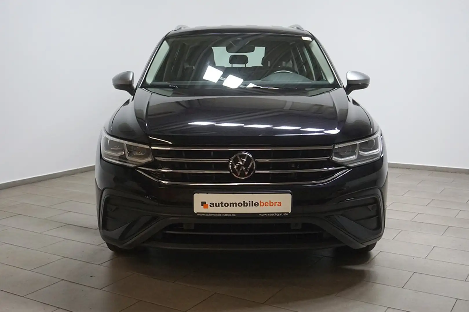 Volkswagen Tiguan Allspace 2.0TDI DSG Life 7-Sitze AHK Negro - 2