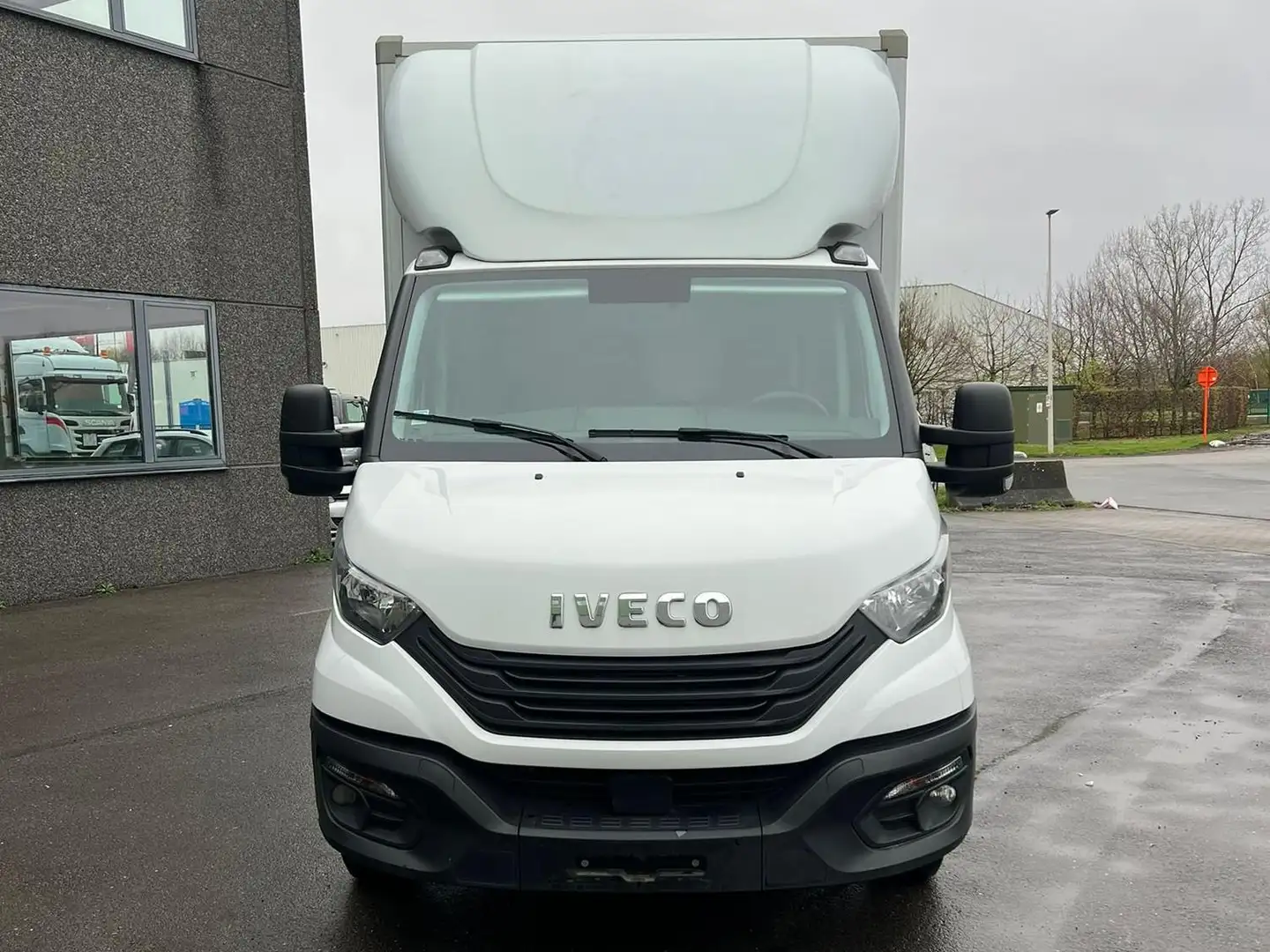 Iveco Daily 35C14N CNG (Stock ID 02250) Blanc - 2