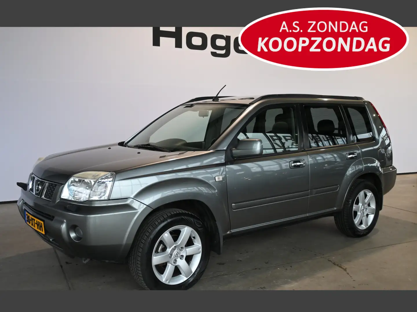 Nissan X-Trail 2.5 4WD Columbia Premium Automaat Navigatie Panora Gris - 1