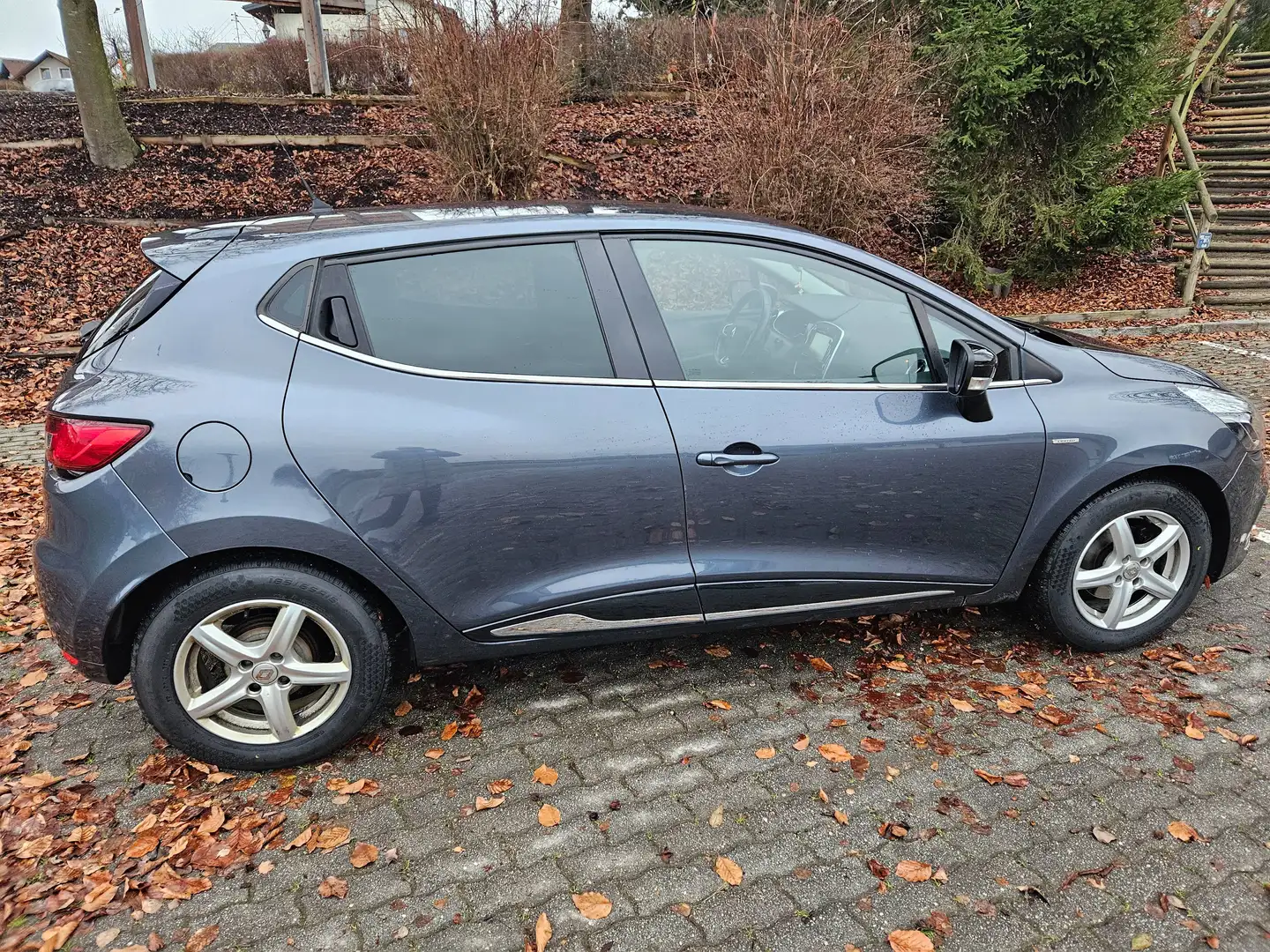 Renault Clio Clio Limited Energy TCe 90 Limited Grau - 2
