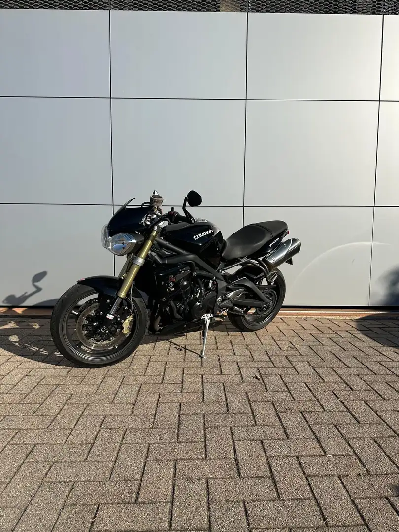 Triumph Street Triple R - 1