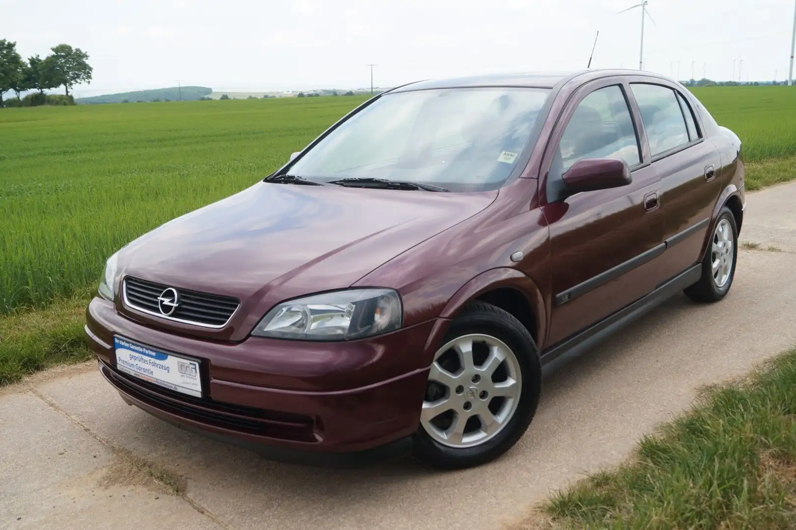 Opel Astra 1.6 Njoy Automatik Rouge - 1