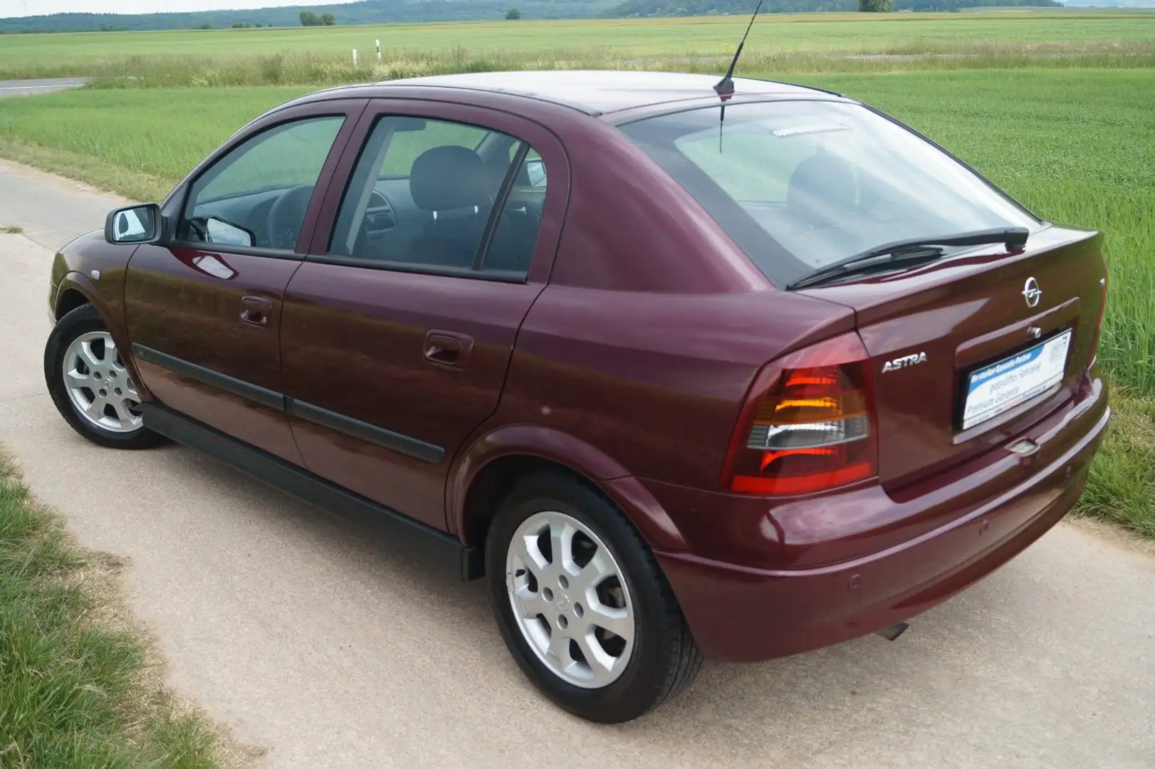 Opel Astra 1.6 Njoy Automatik Rouge - 2