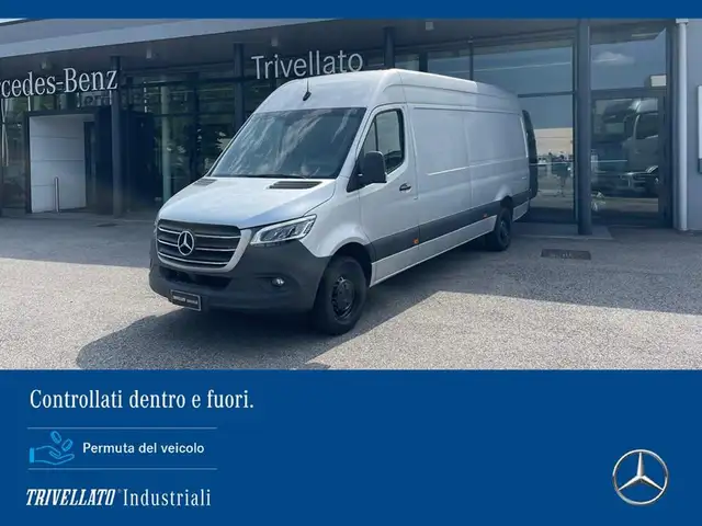 Mercedes-Benz Sprinter 319 2.0 cdi f 43l/35 rwd h2 9g-tronic