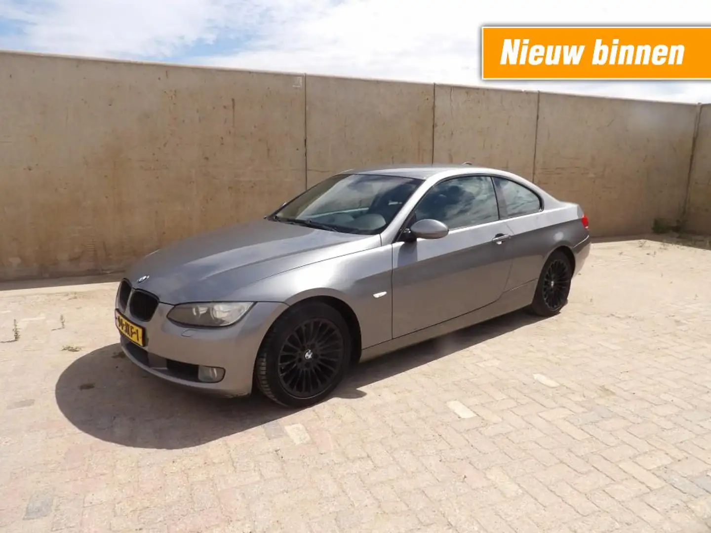 BMW 320 i COUPE - leder - 6 bak - exportprijs - zeer n Grijs - 1