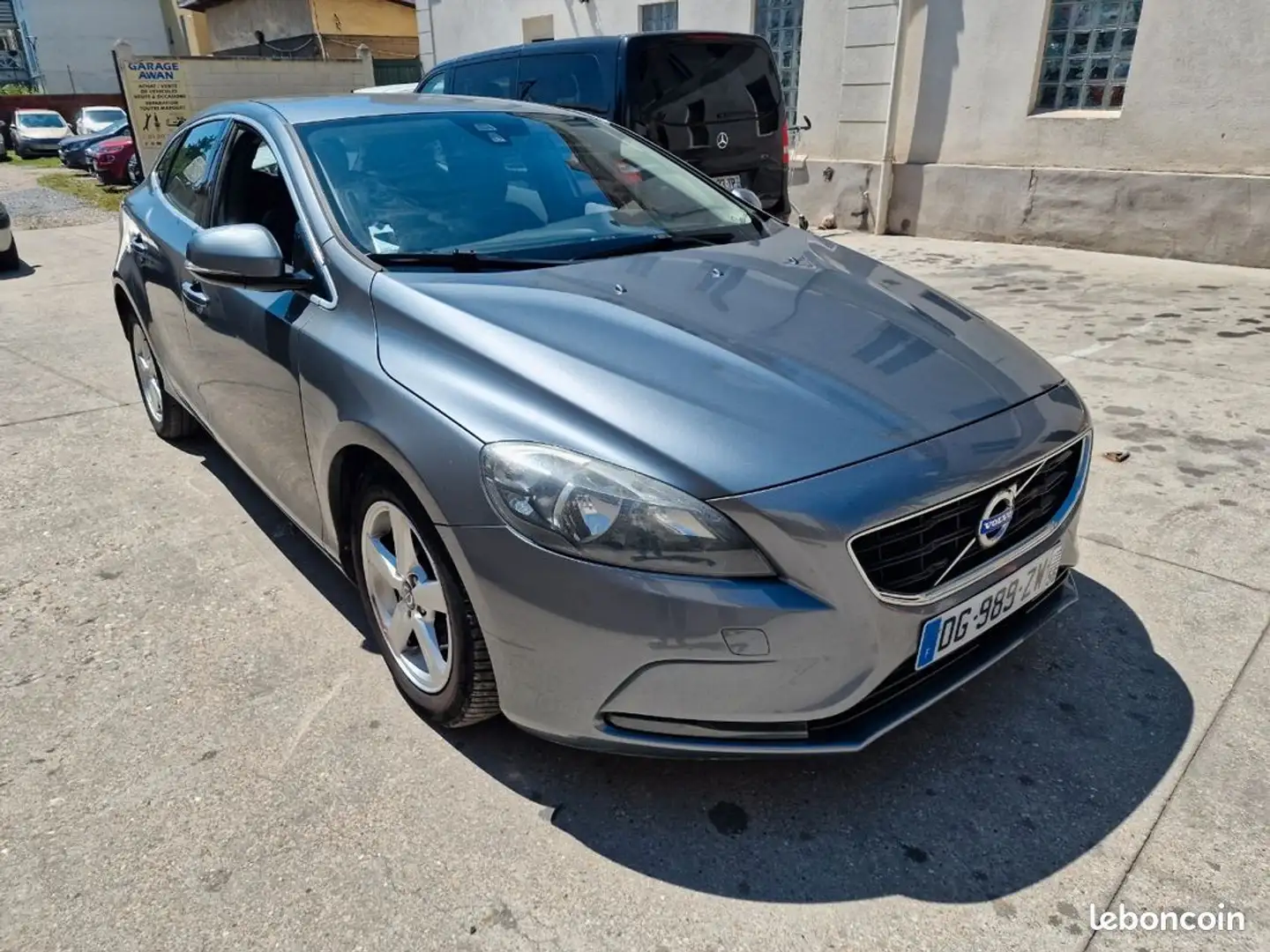Volvo V40 d2 115ch momentum boite automatique Gris - 2