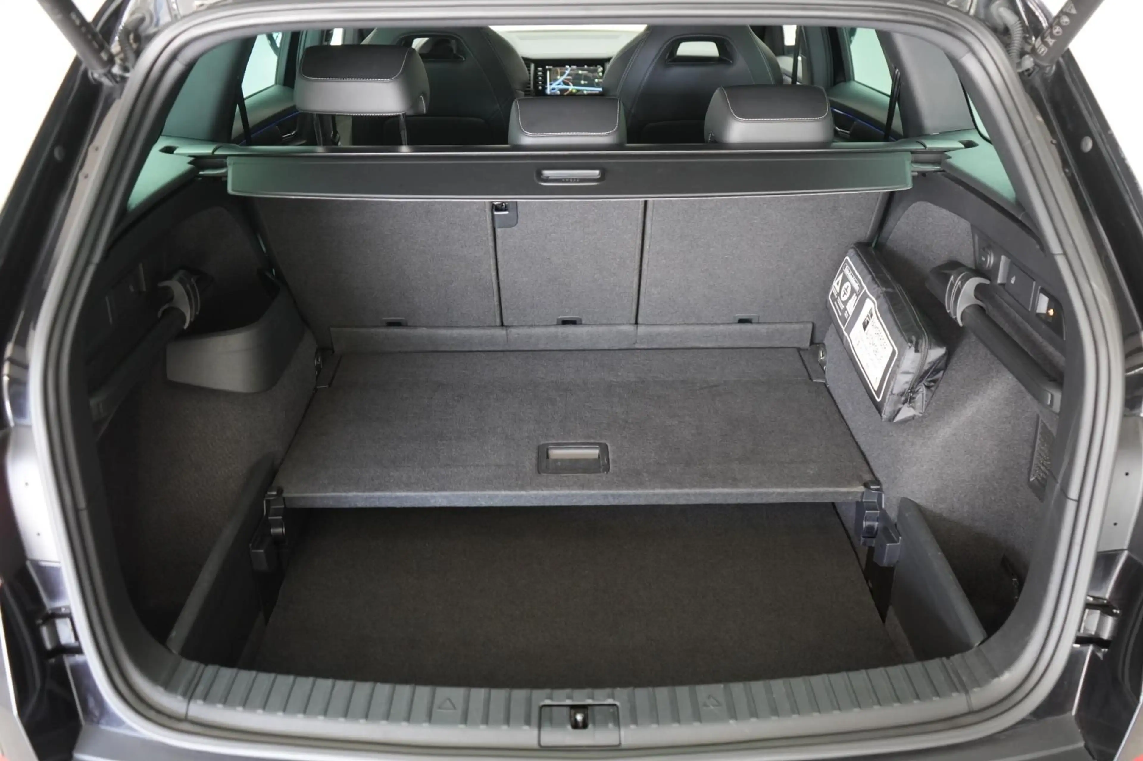 Skoda Kodiaq 2.0 TDI 4x4 DSG Sportline ACC/Virtual/Mat — photo 10
