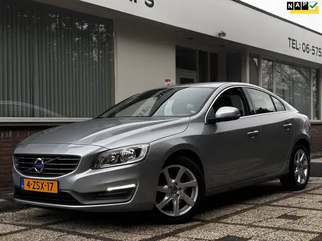 Volvo S60 1.6 T3 Momentum | Airco | Navi | Cruise