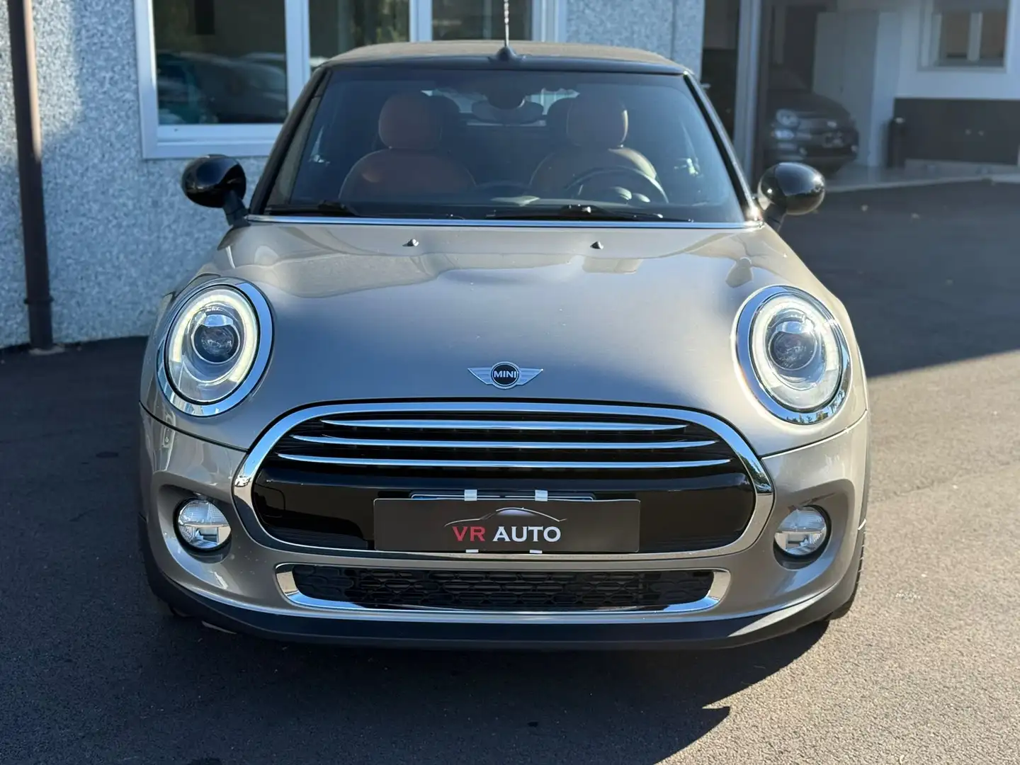 MINI Cooper D Cabrio 1.5 Hype AUTOM. 116 CV Gris - 2