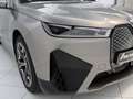 BMW iX xDrive40 AHK Pano Laserlicht Sportpaket DAB Grau - thumbnail 11