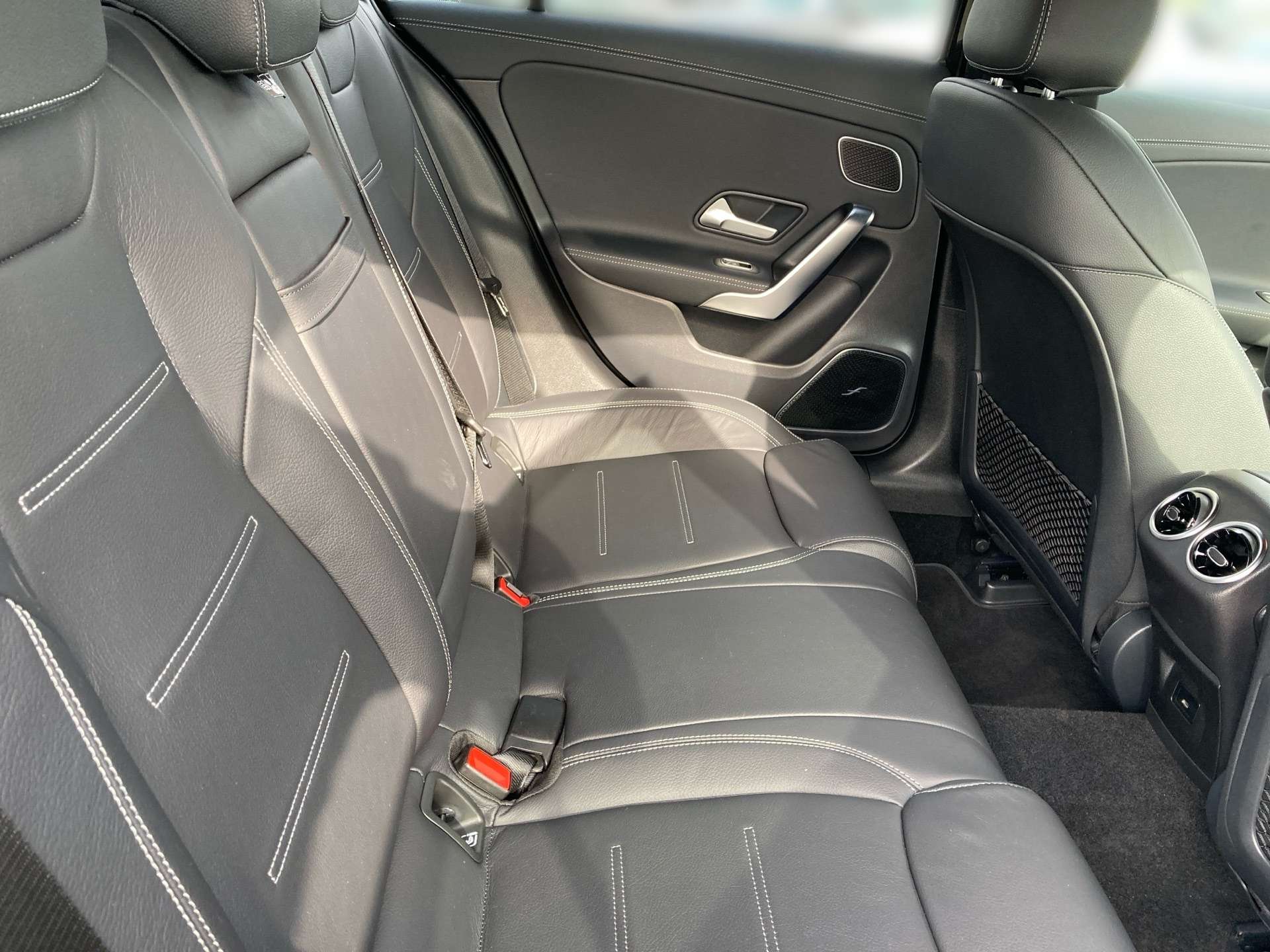 Mercedes-Benz A 220