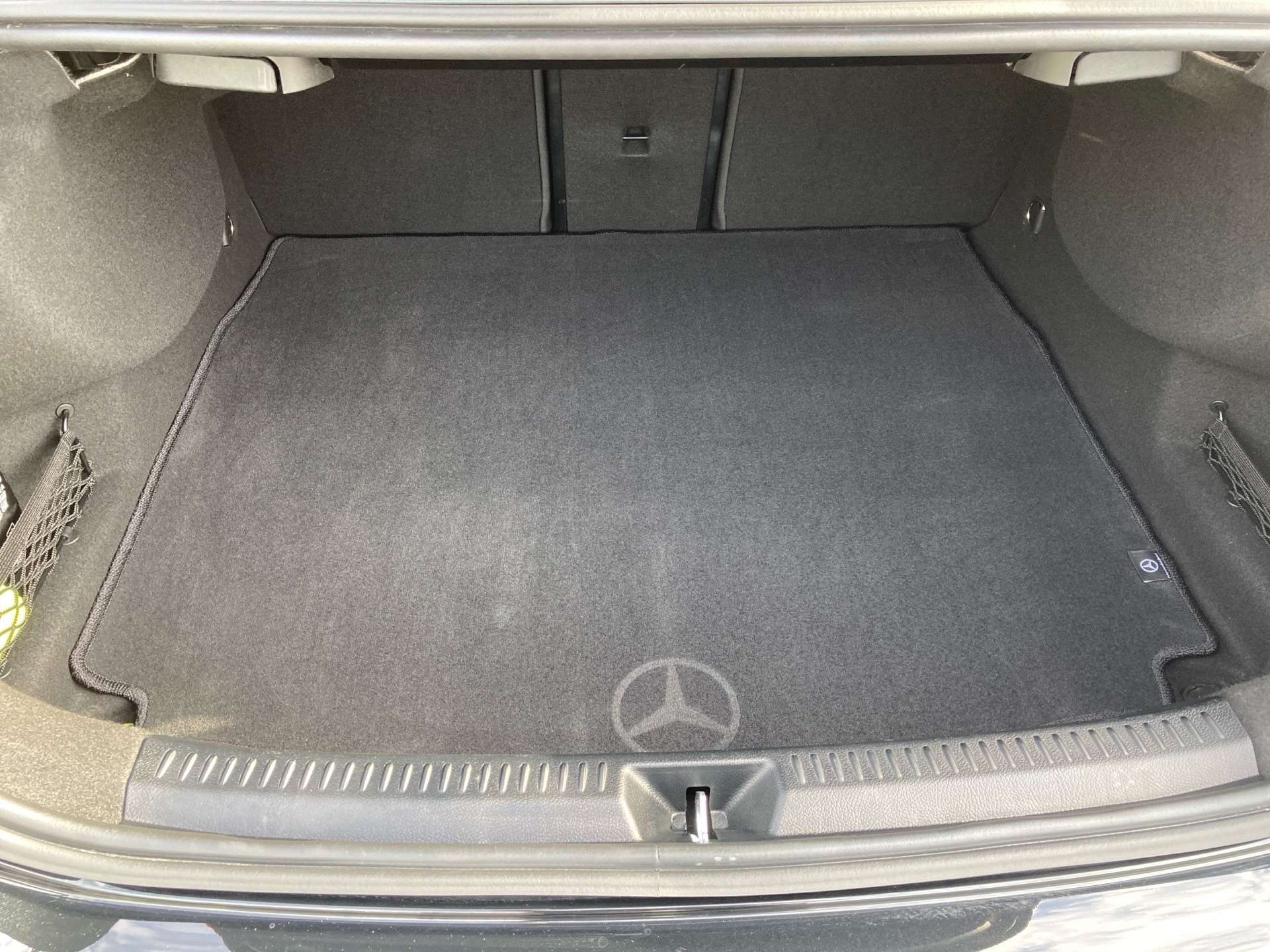 Mercedes-Benz A 220