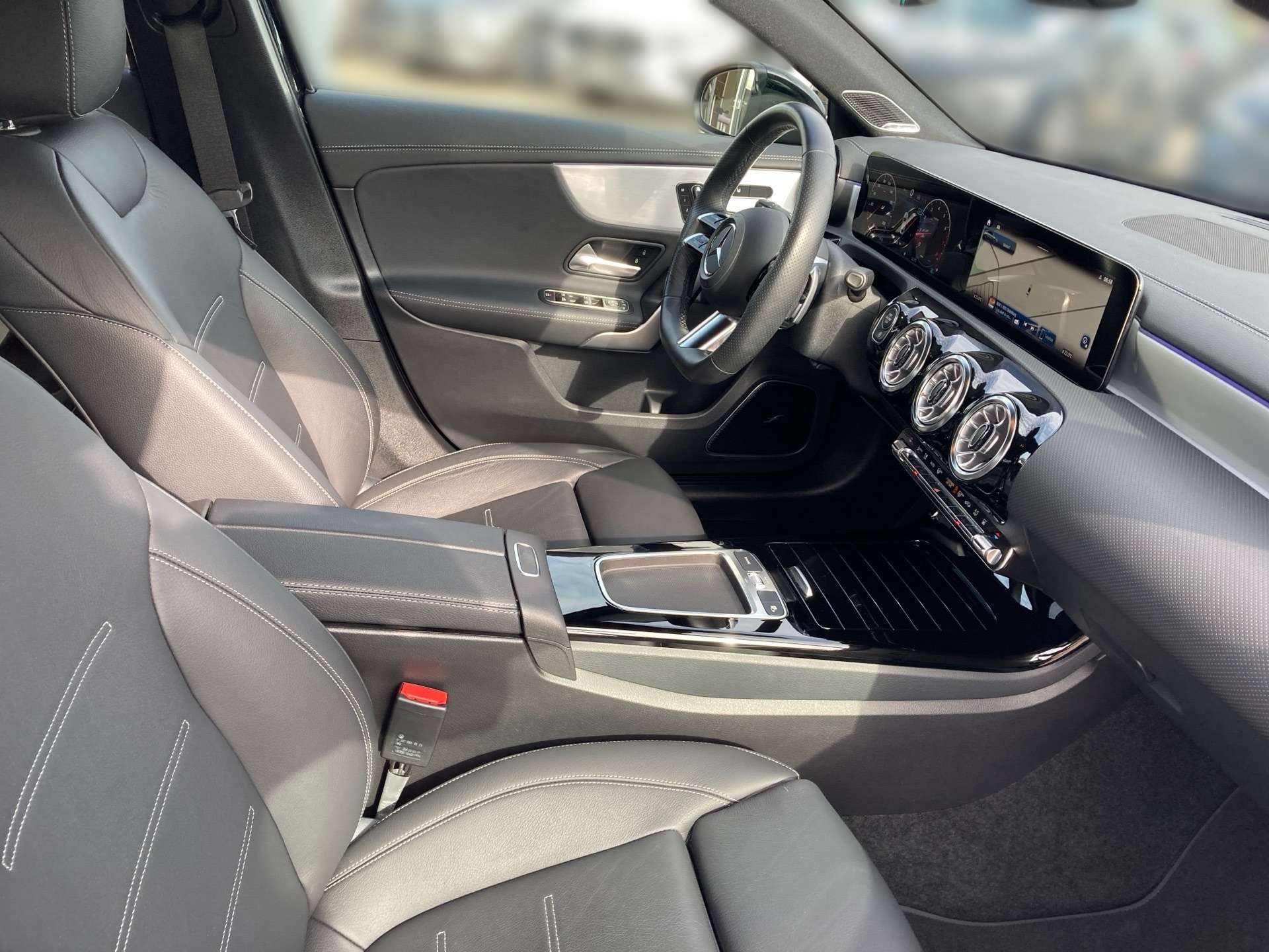 Mercedes-Benz A 220