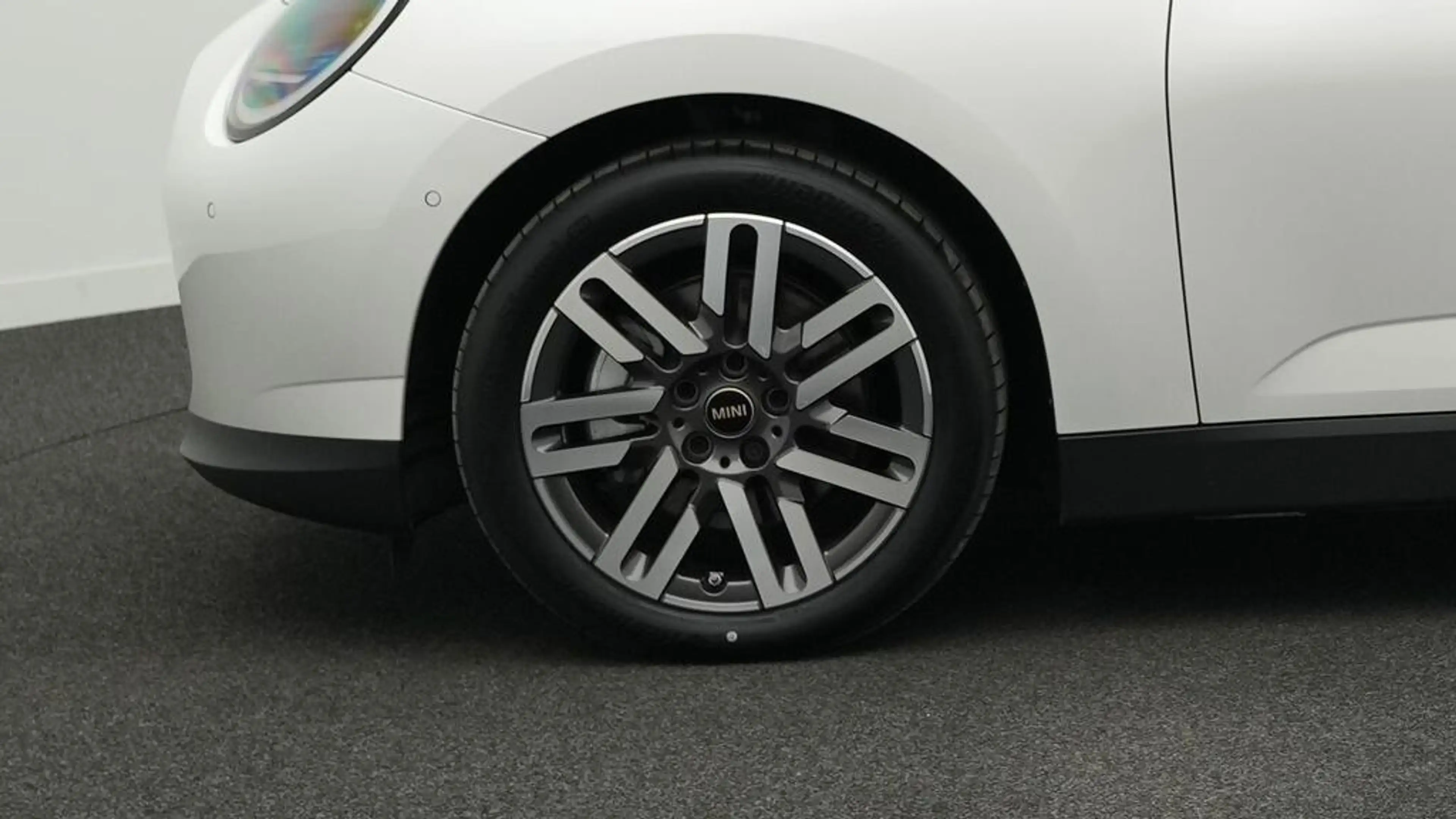 MINI Cooper E Classic Trim — photo 10